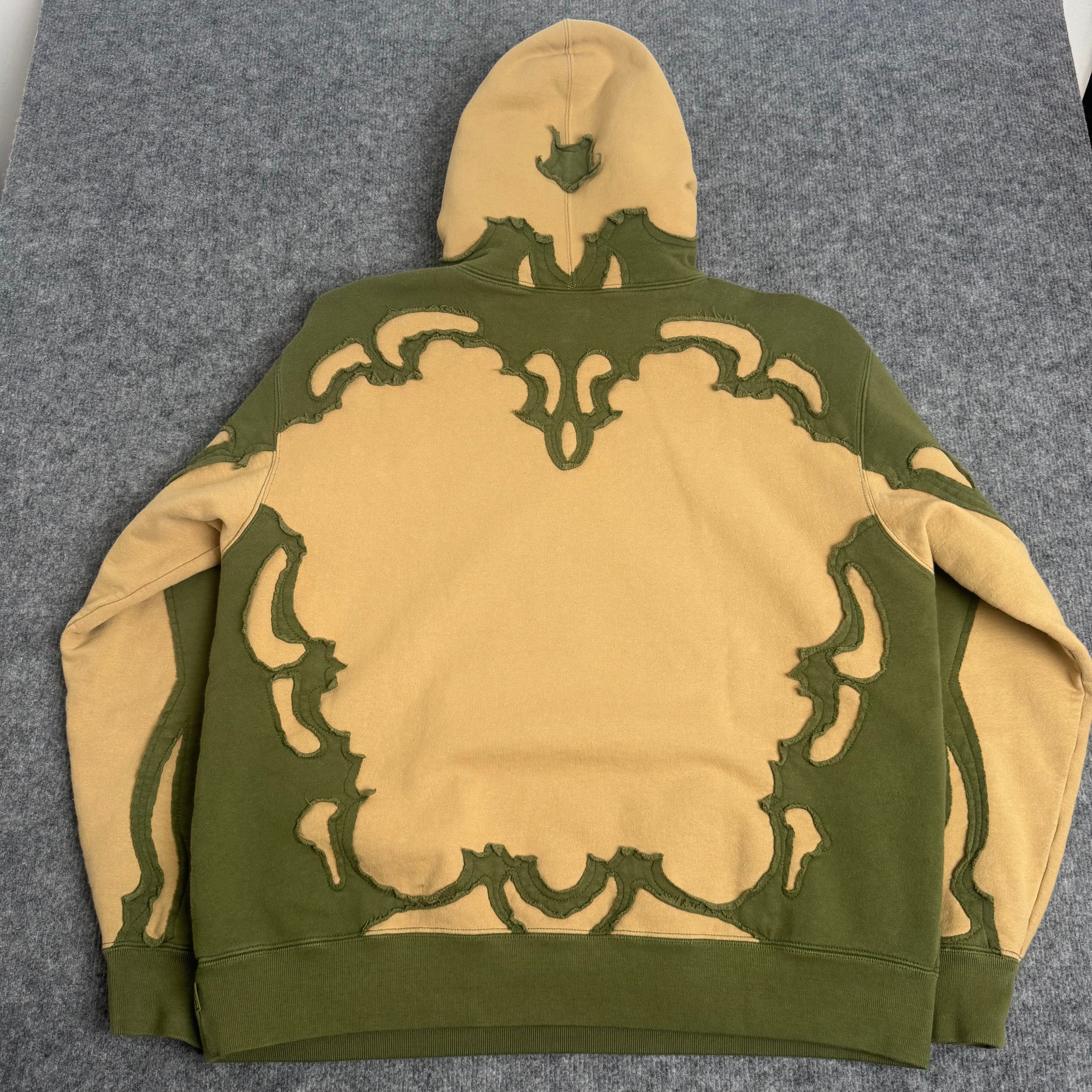 Supreme hættetrøje (Str. M)