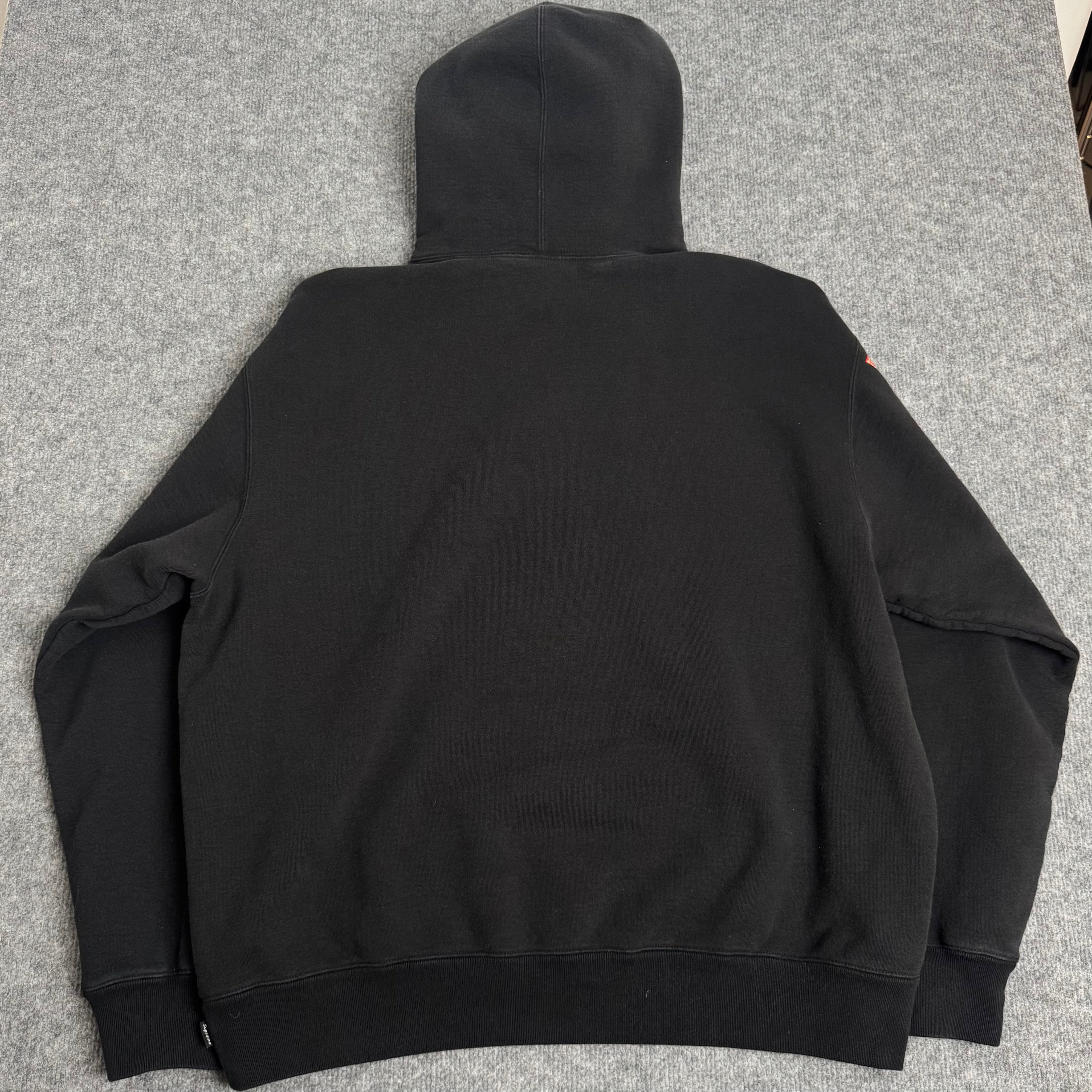 Supreme hættetrøje (Str. L)