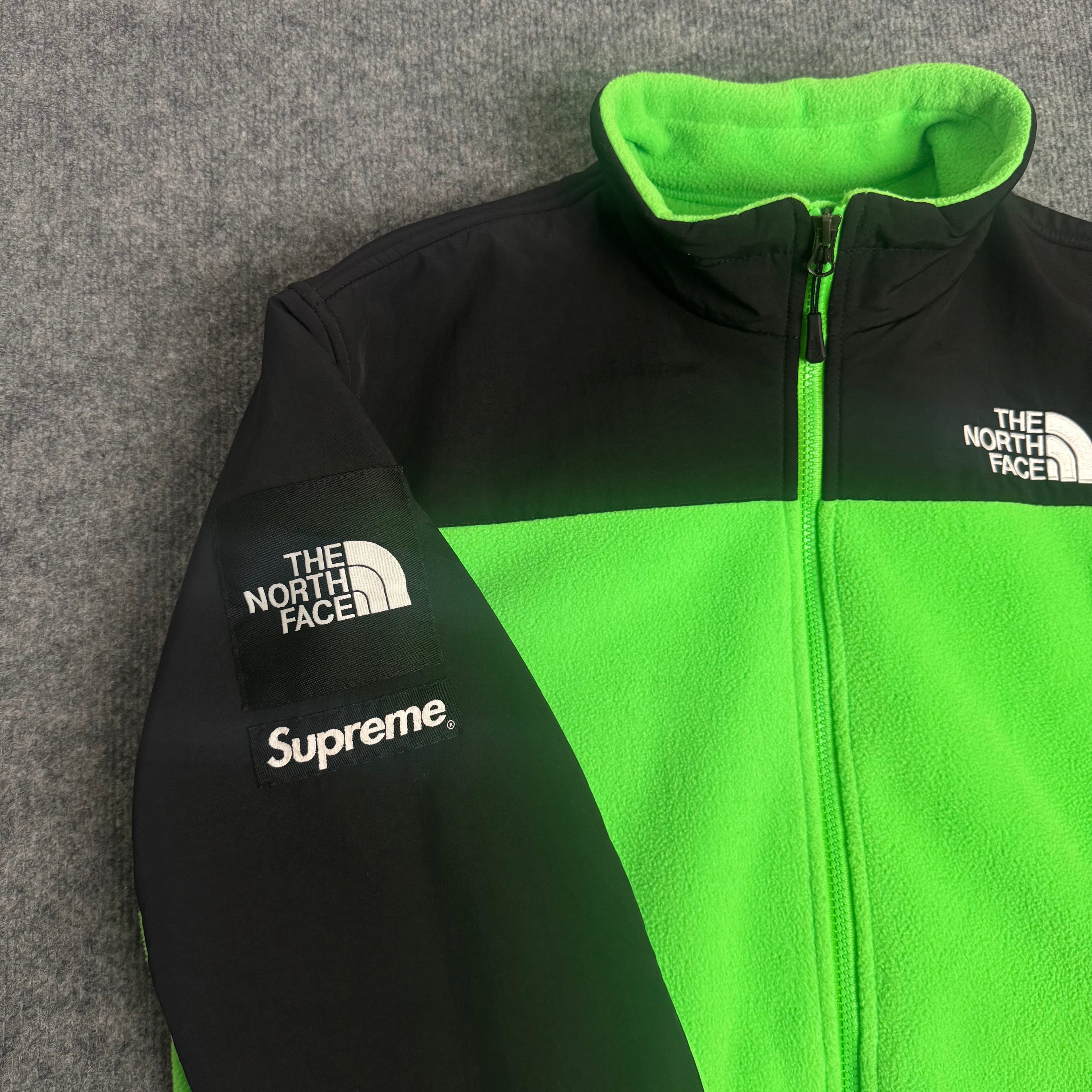 Supreme x The North Face fleece (Str. M)