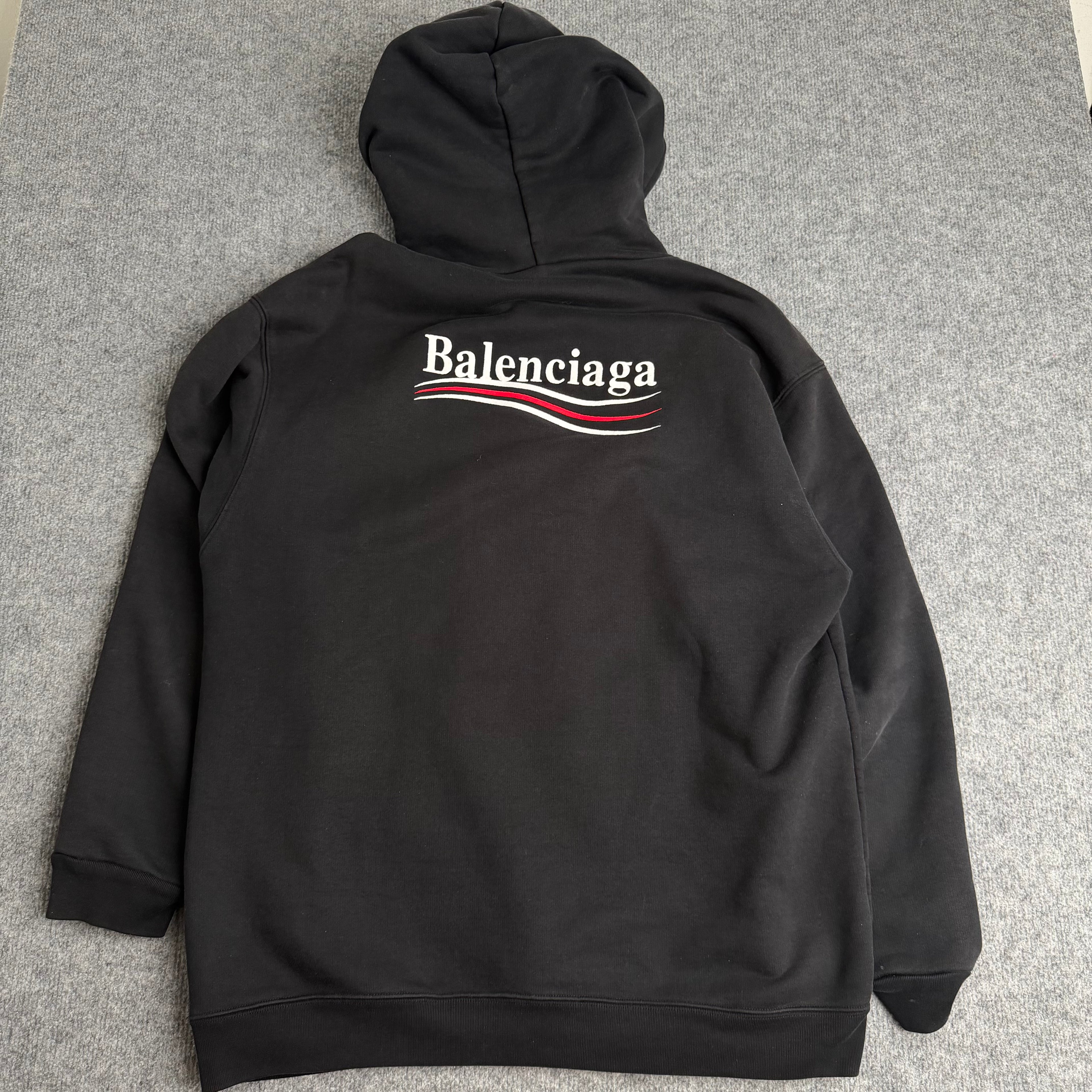 Balenciaga hættetrøje (Str. M)