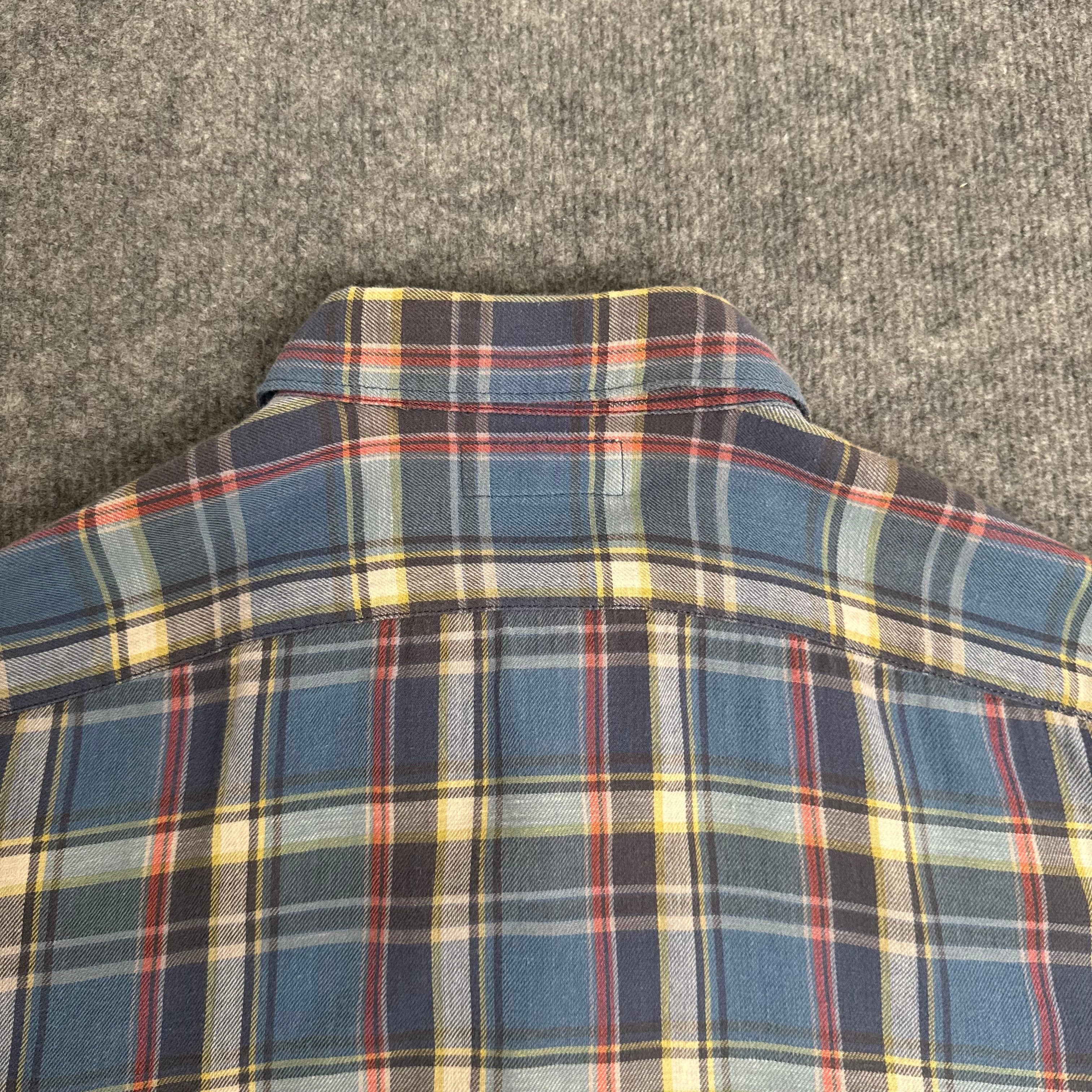 Yves Saint Laurent skjorte (Str. XL)