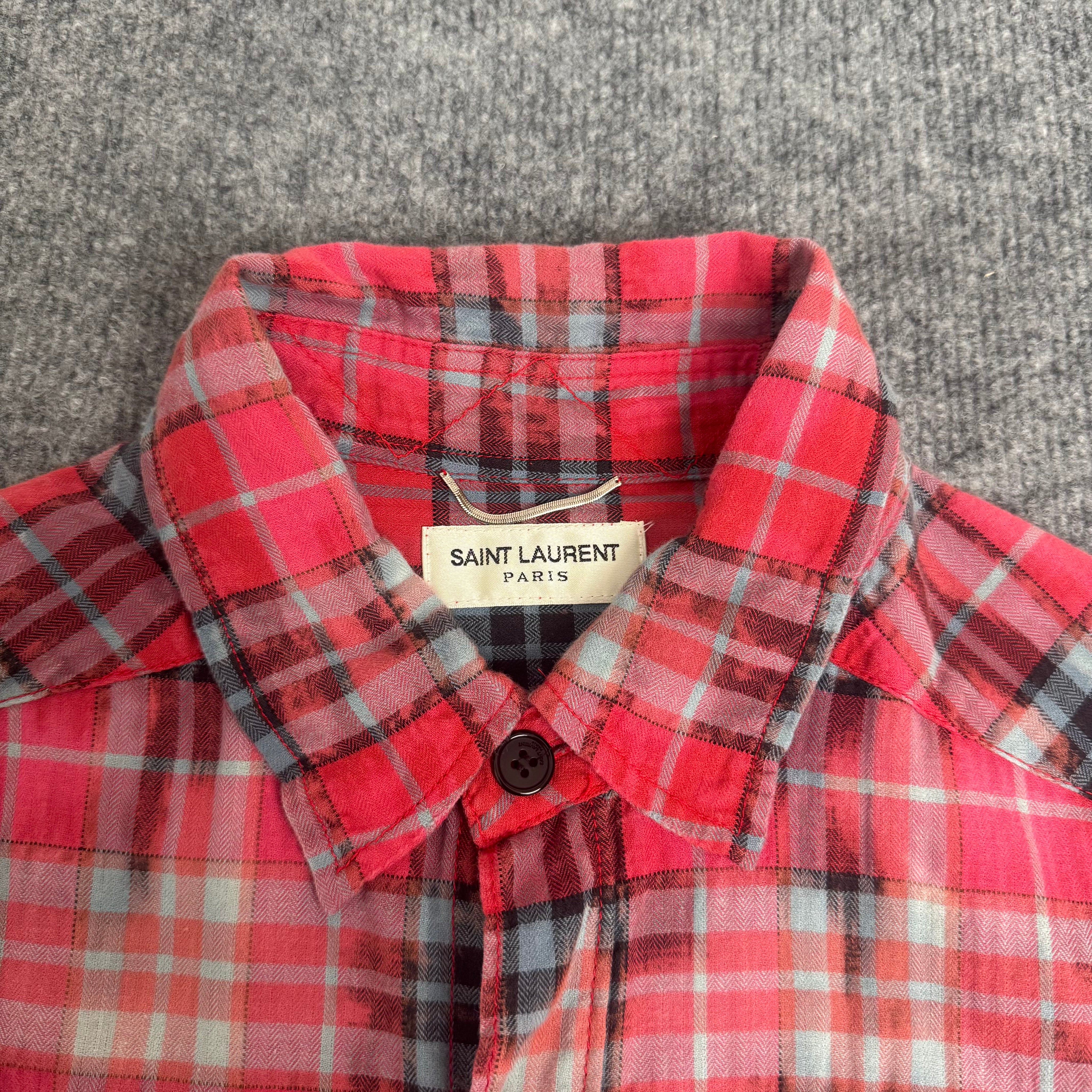 Yves Saint Laurent skjorte (Str. L)