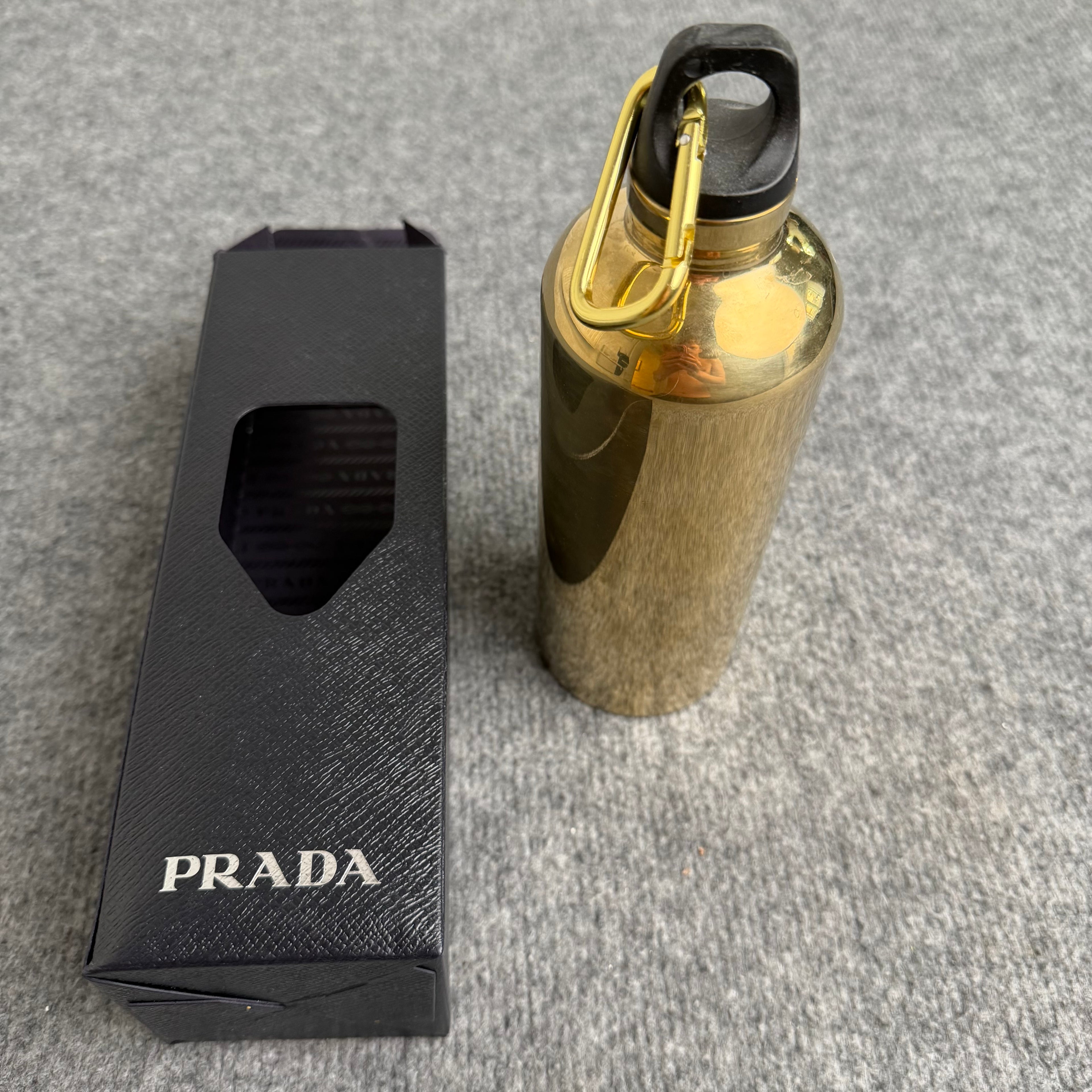 Prada vandflaske