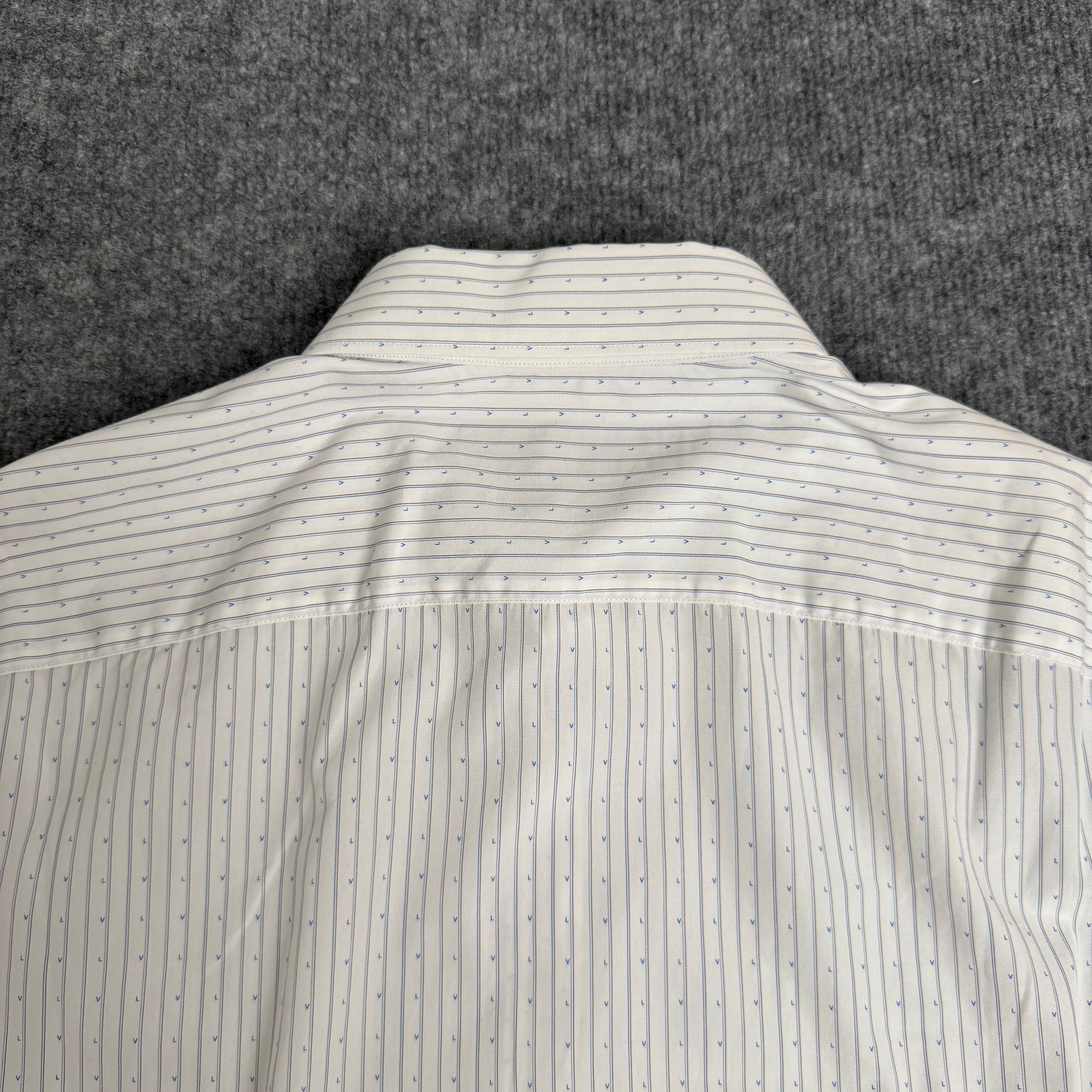 Louis Vuitton skjorte (Str. L)