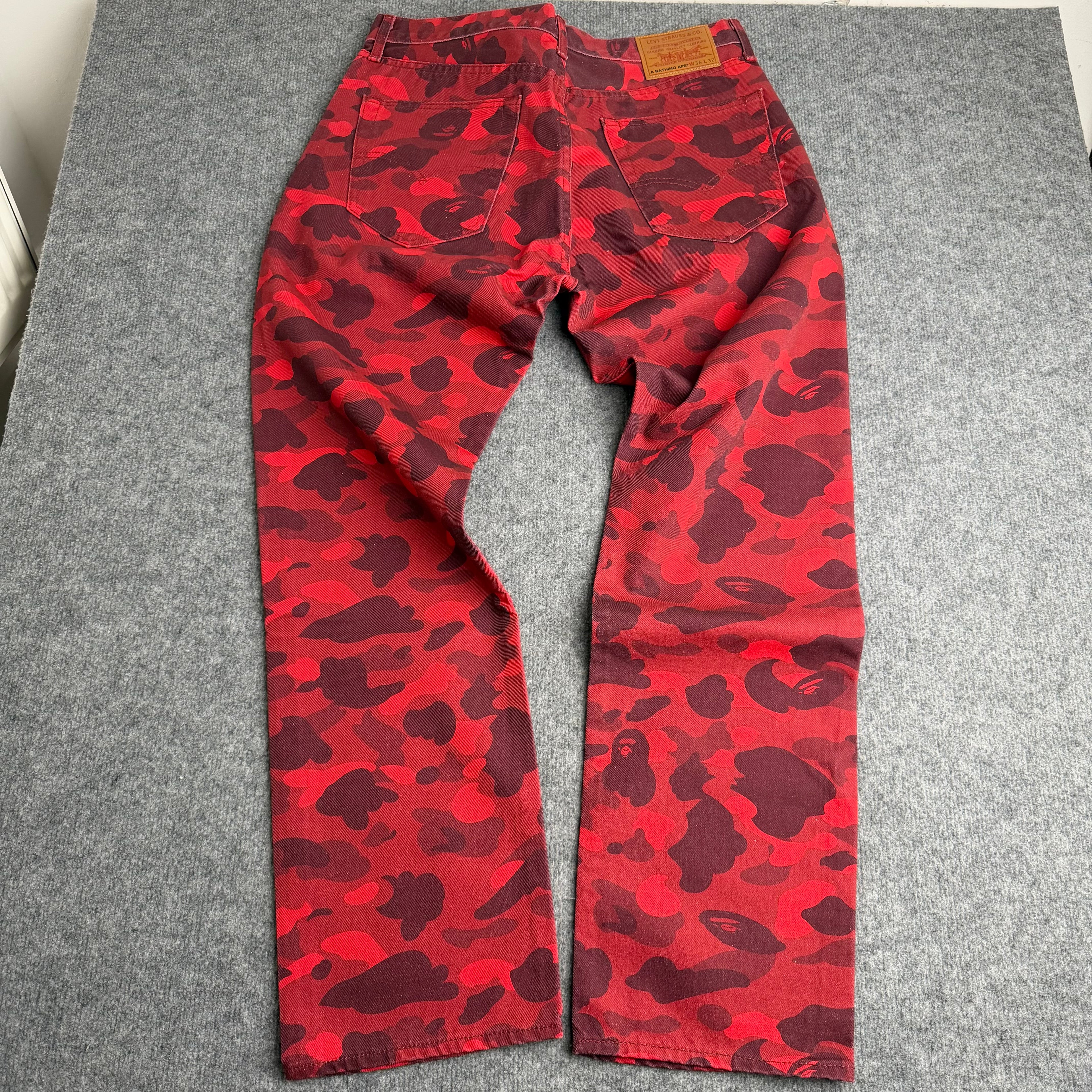 A bathing ape bukser (Str. 36)