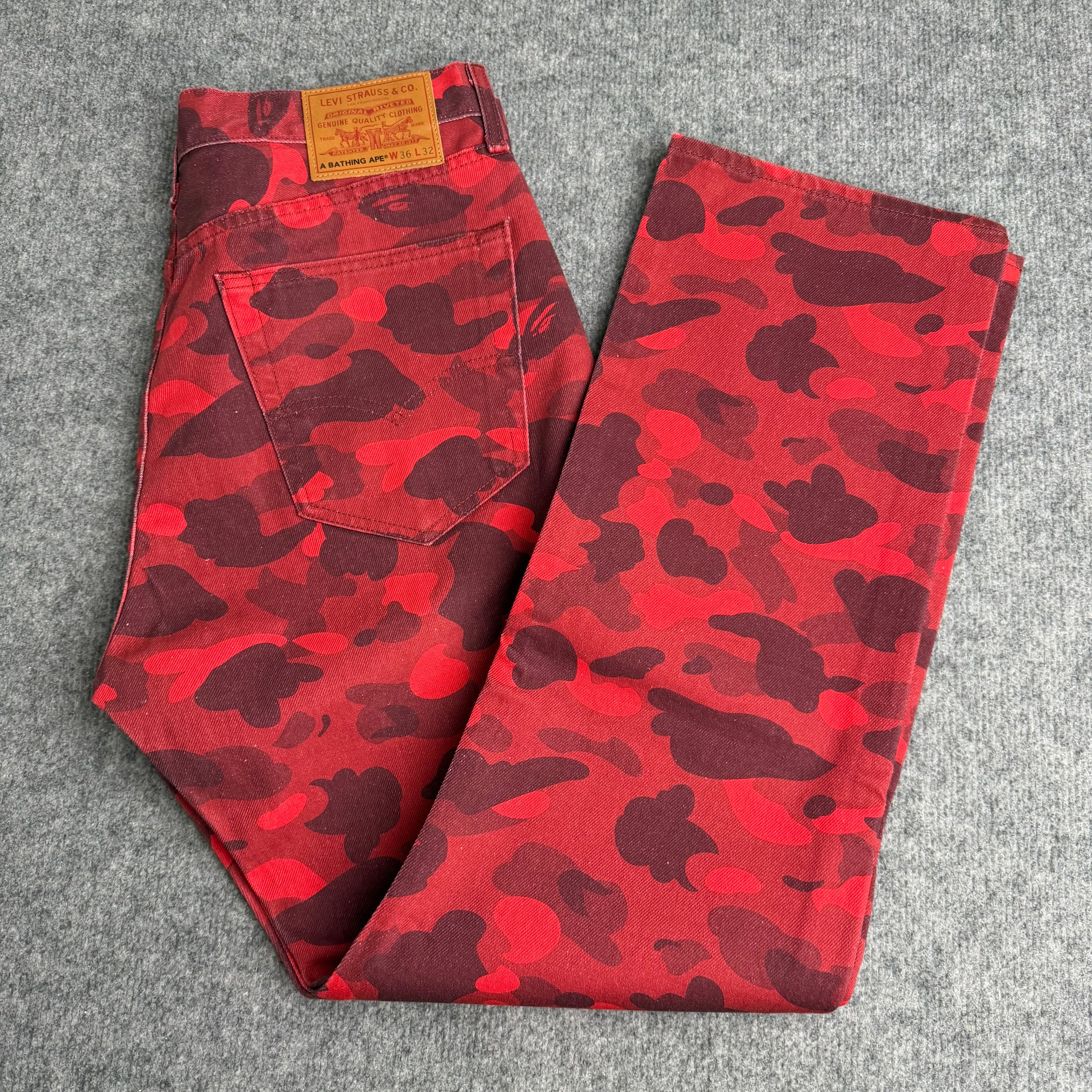 A bathing ape bukser (Str. 36)