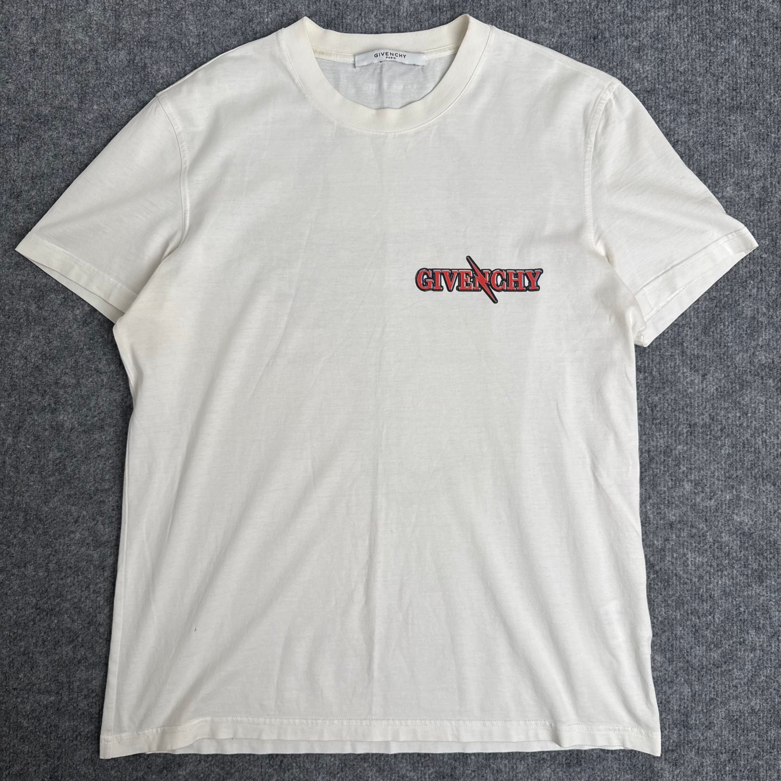 Givenchy t-shirt (Str. M)