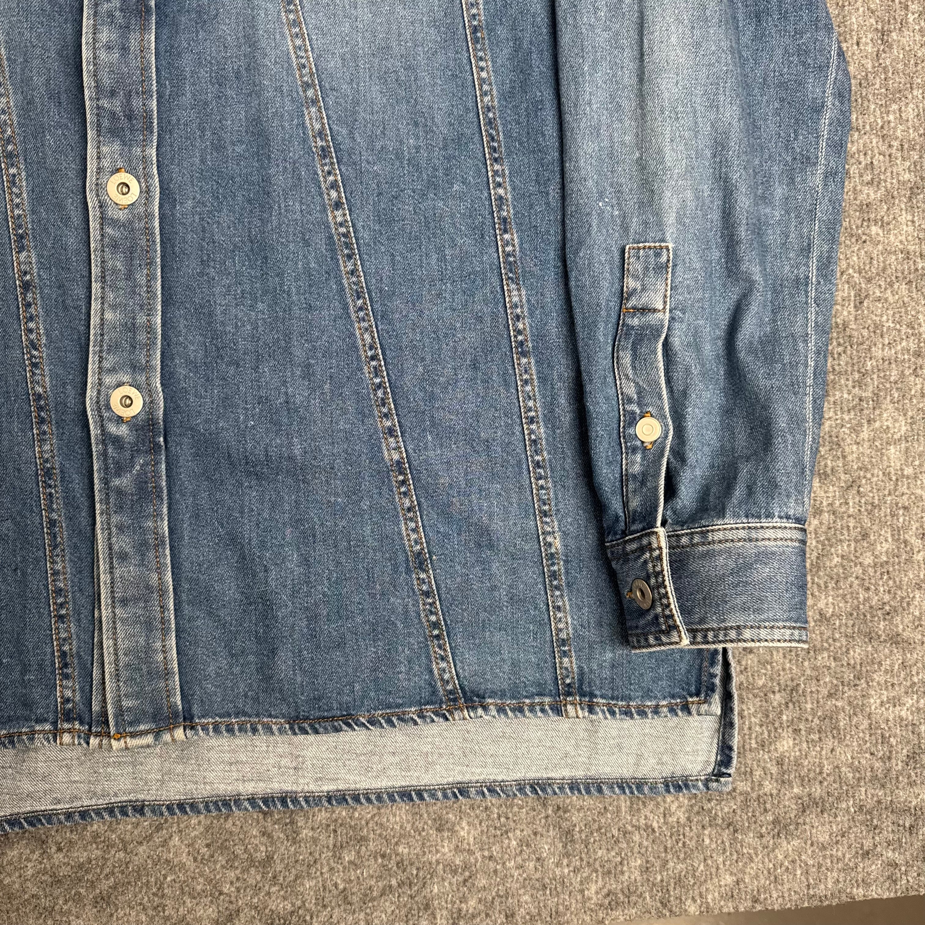 Loewe skjorte (Str. XL)