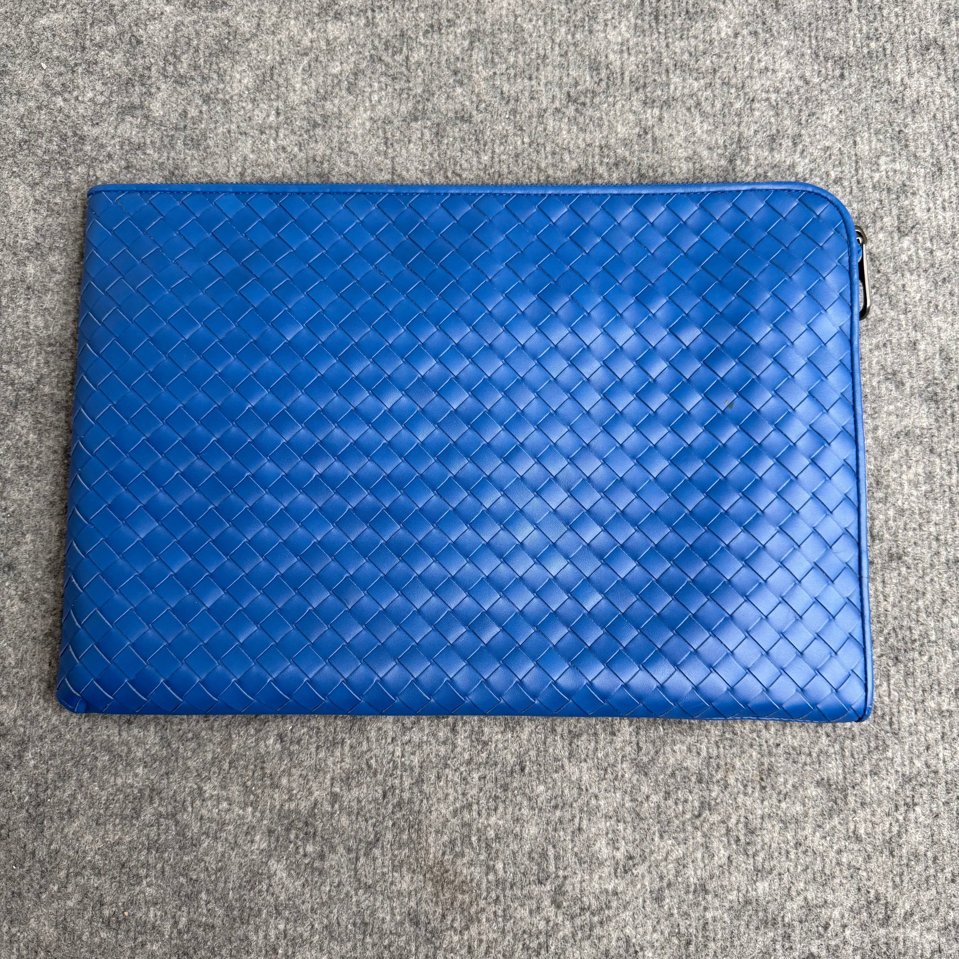 Bottega Veneta sleeve