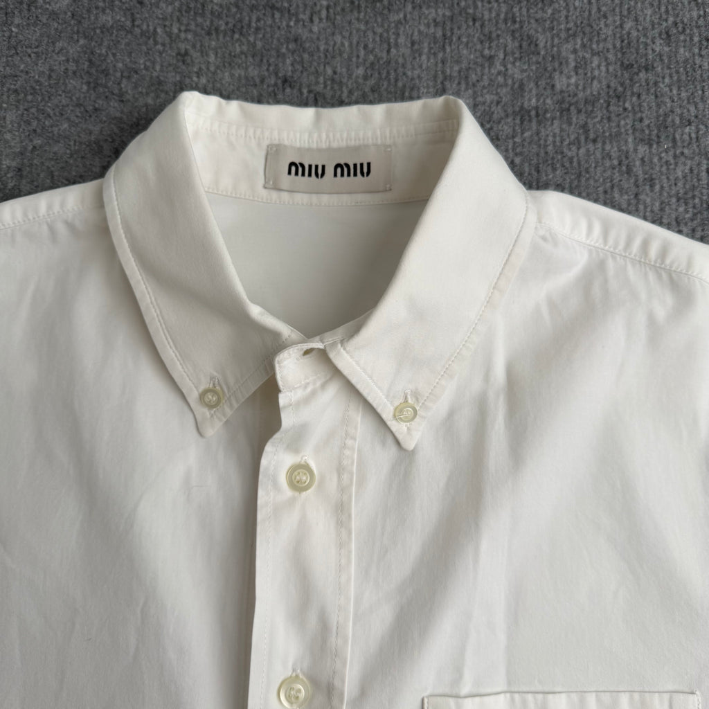 Miu Miu skjorte (Str. M)