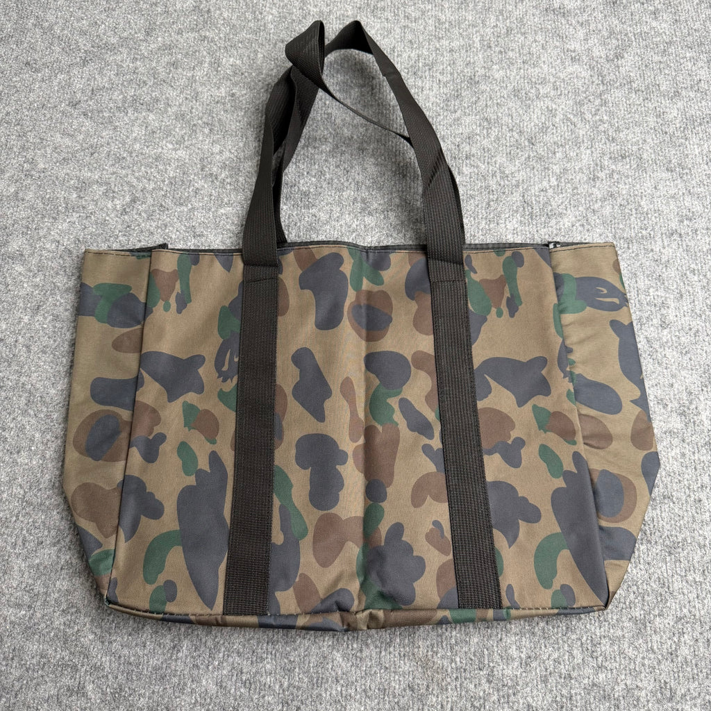 A bathing ape taske