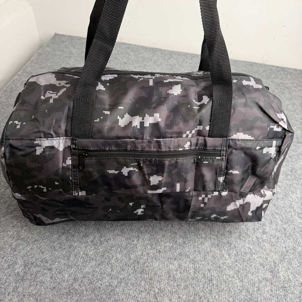 A bathing ape taske