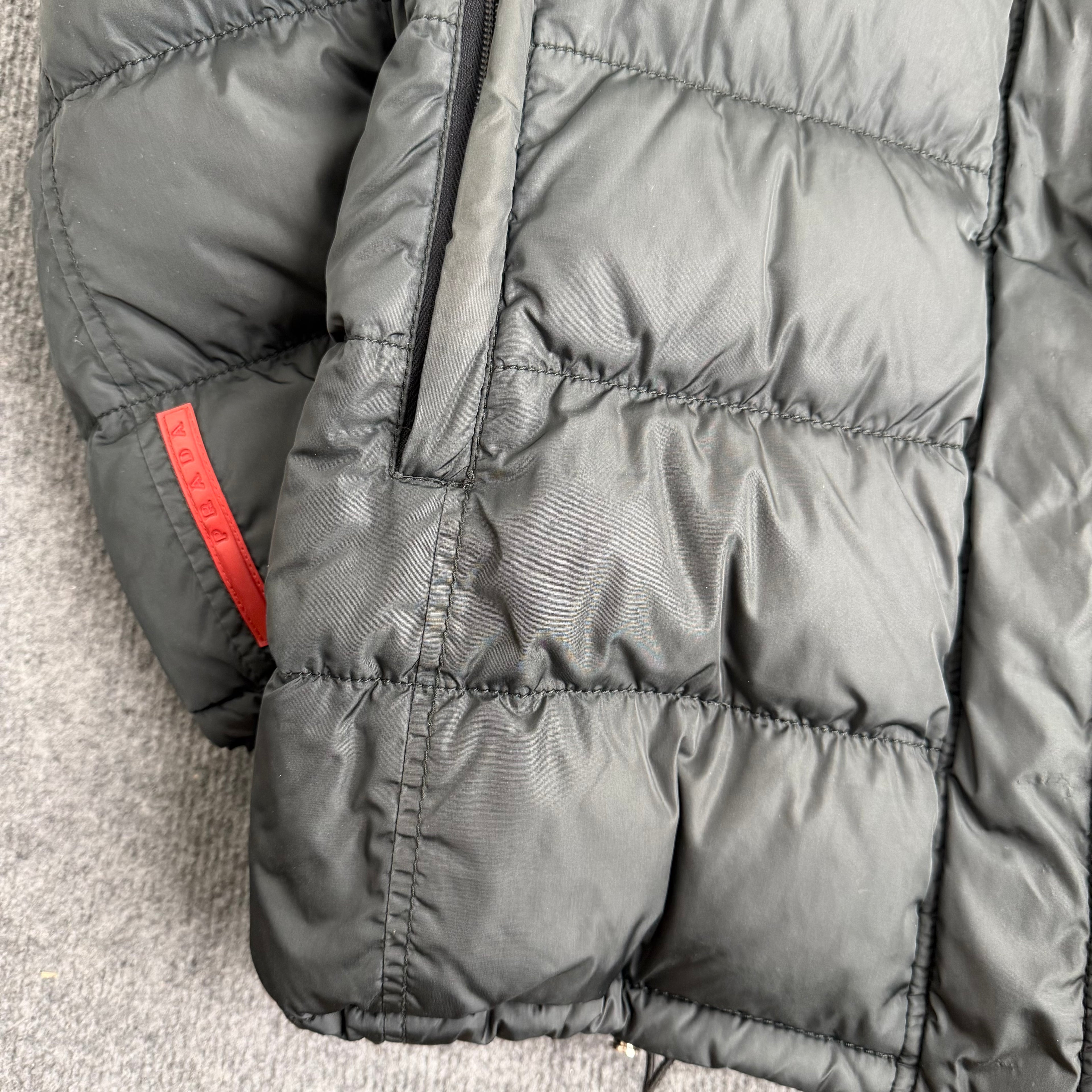 Prada jakke (Str. M)
