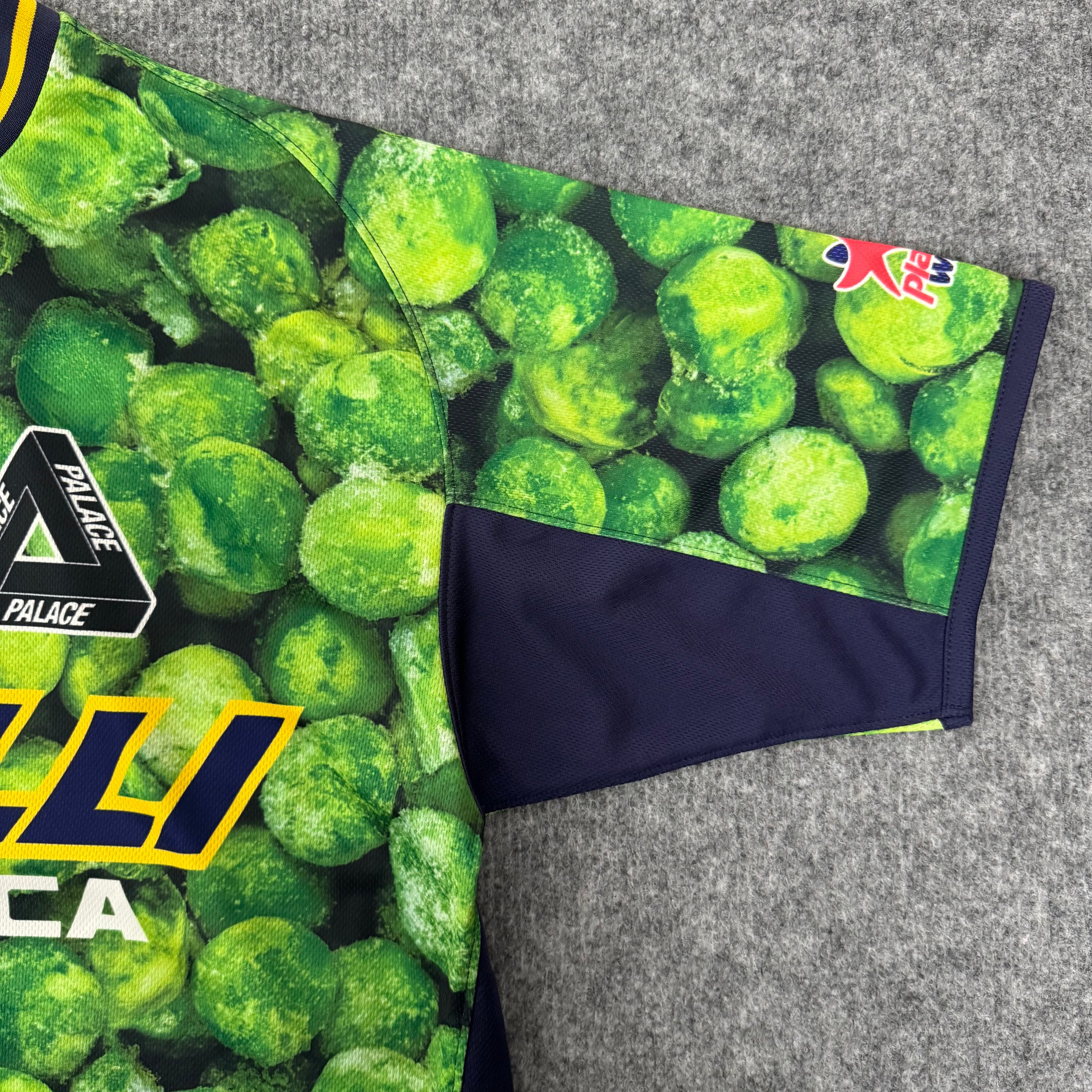 Palace Jersey (Str. M)