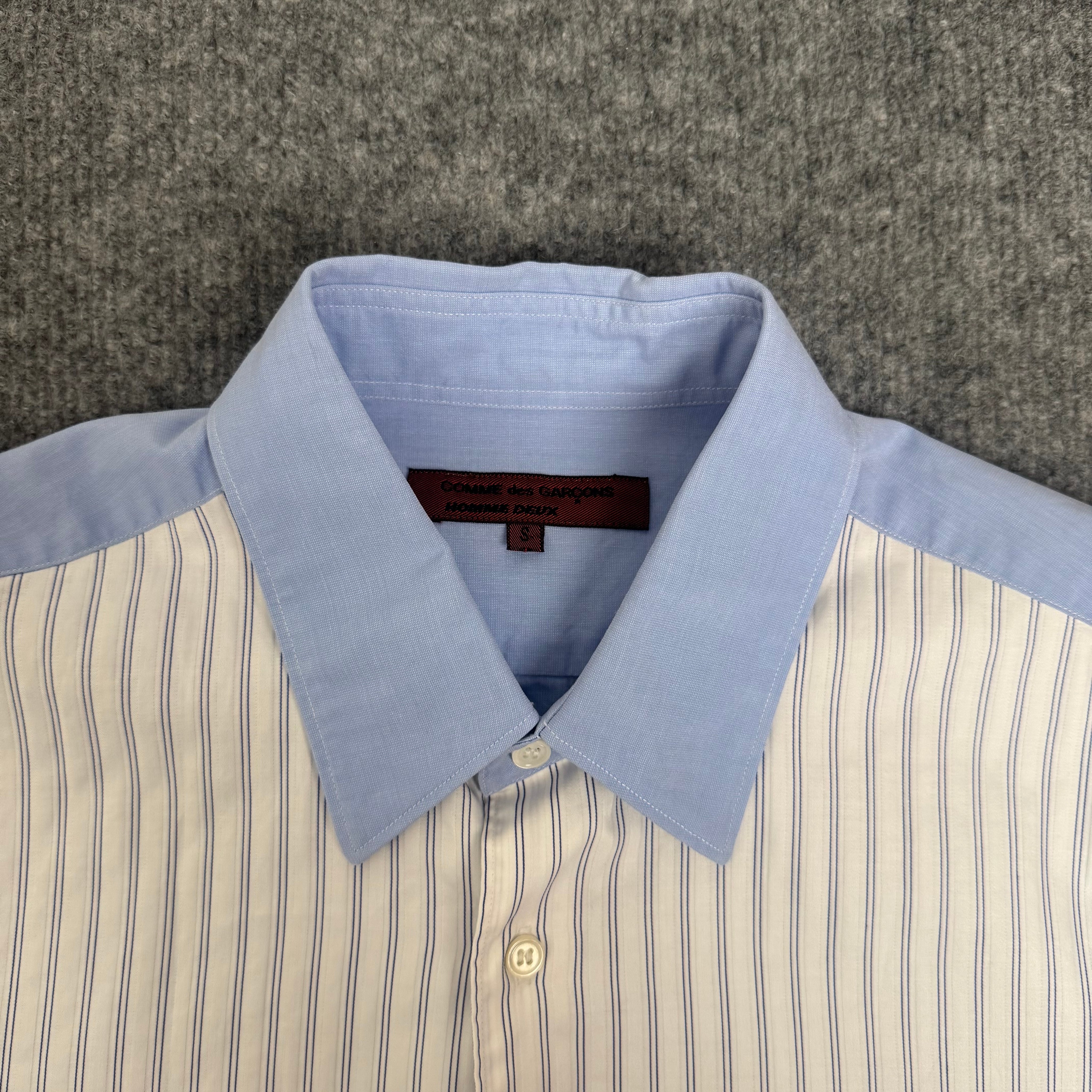 Comme Des Garcons skjorte (Str. S)