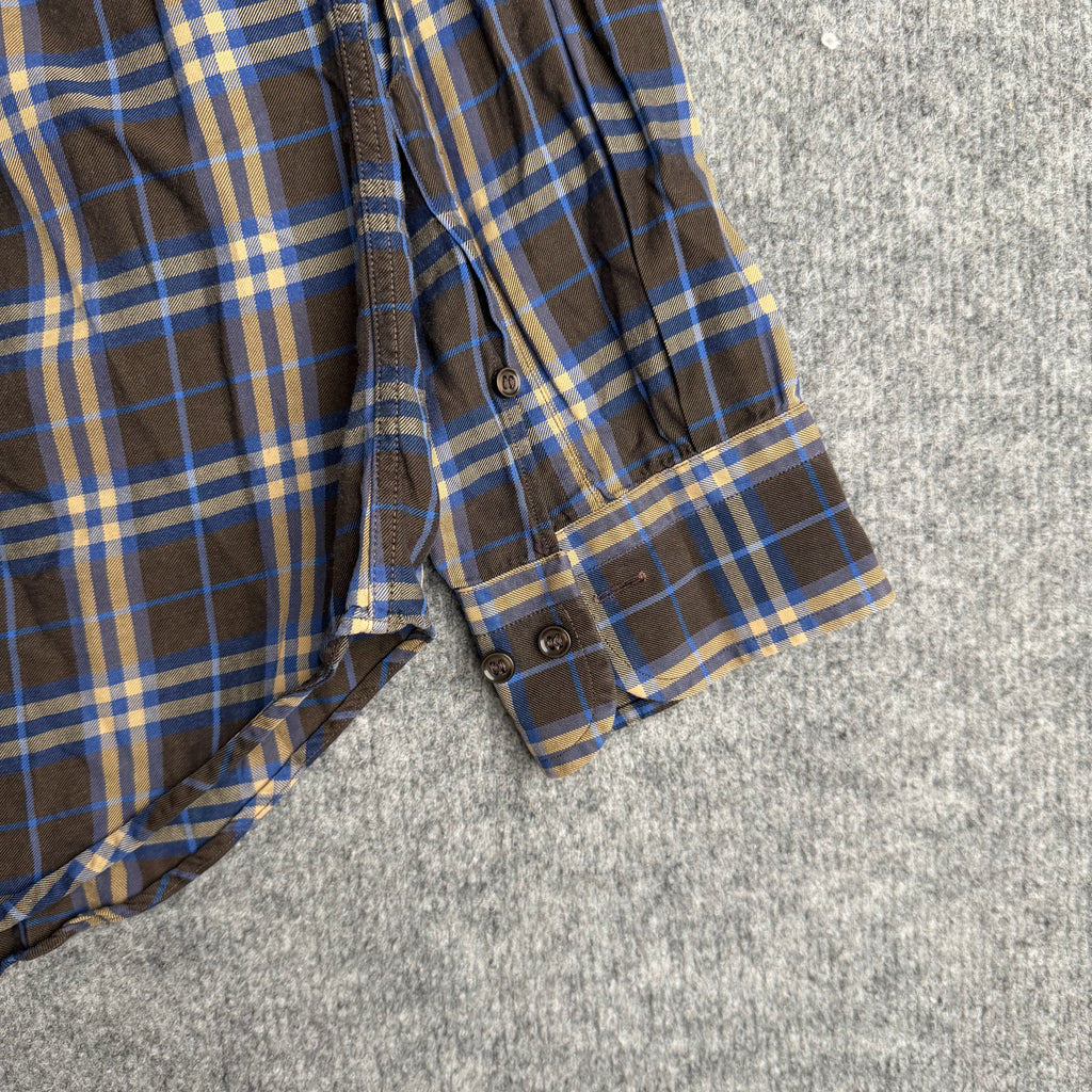 Burberry skjorte (Str. L)
