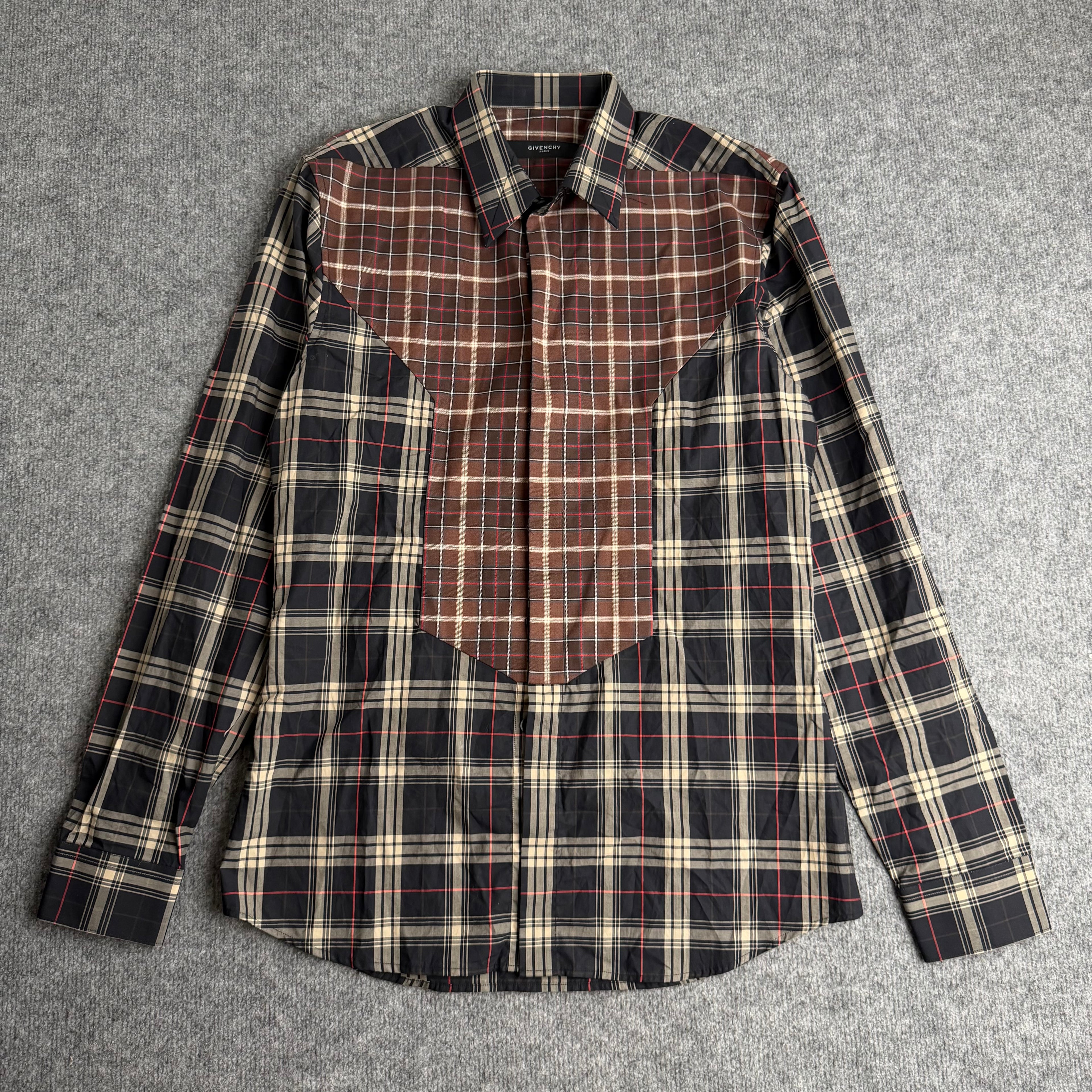 Givenchy skjorte (Str. M)