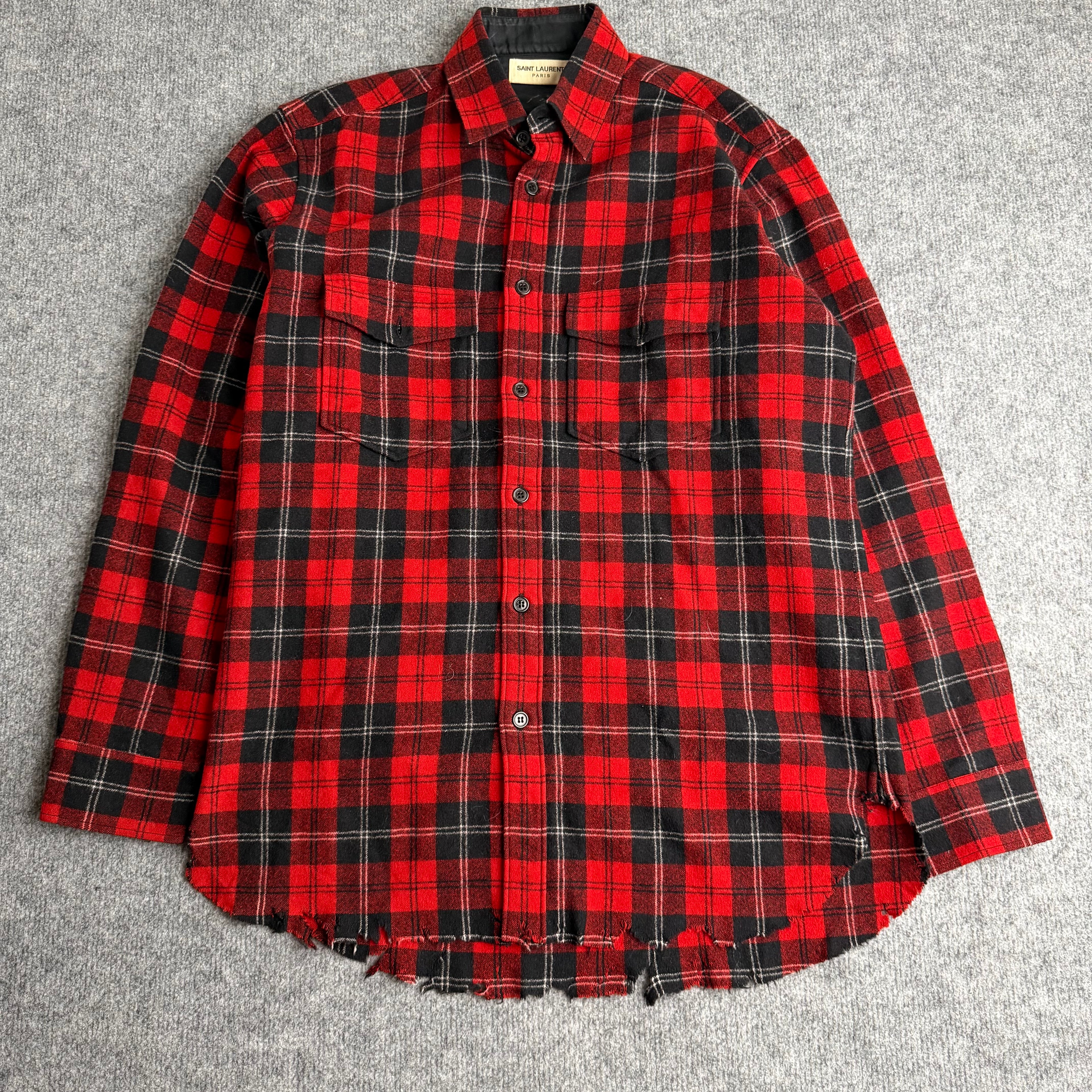 Saint Laurent skjorte (Str. M)