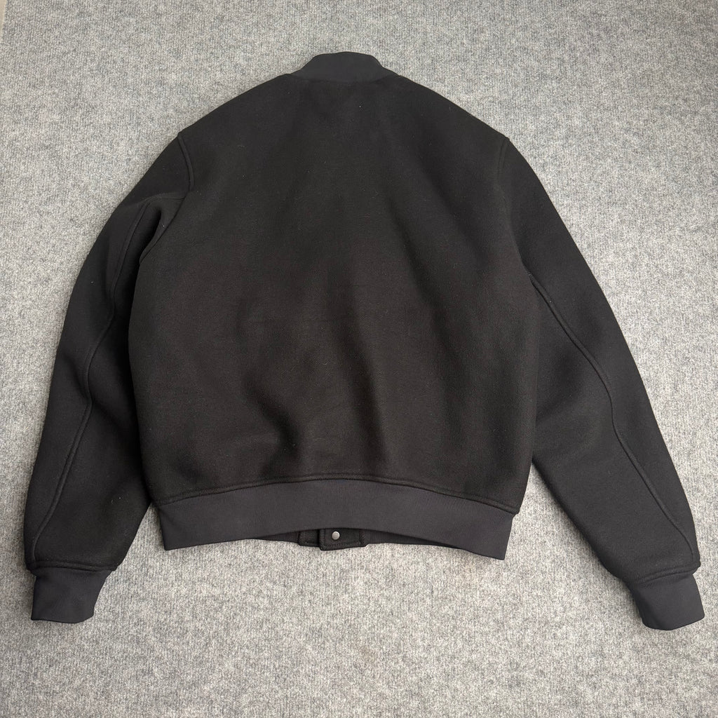 Off-White Jakke (Str. M)