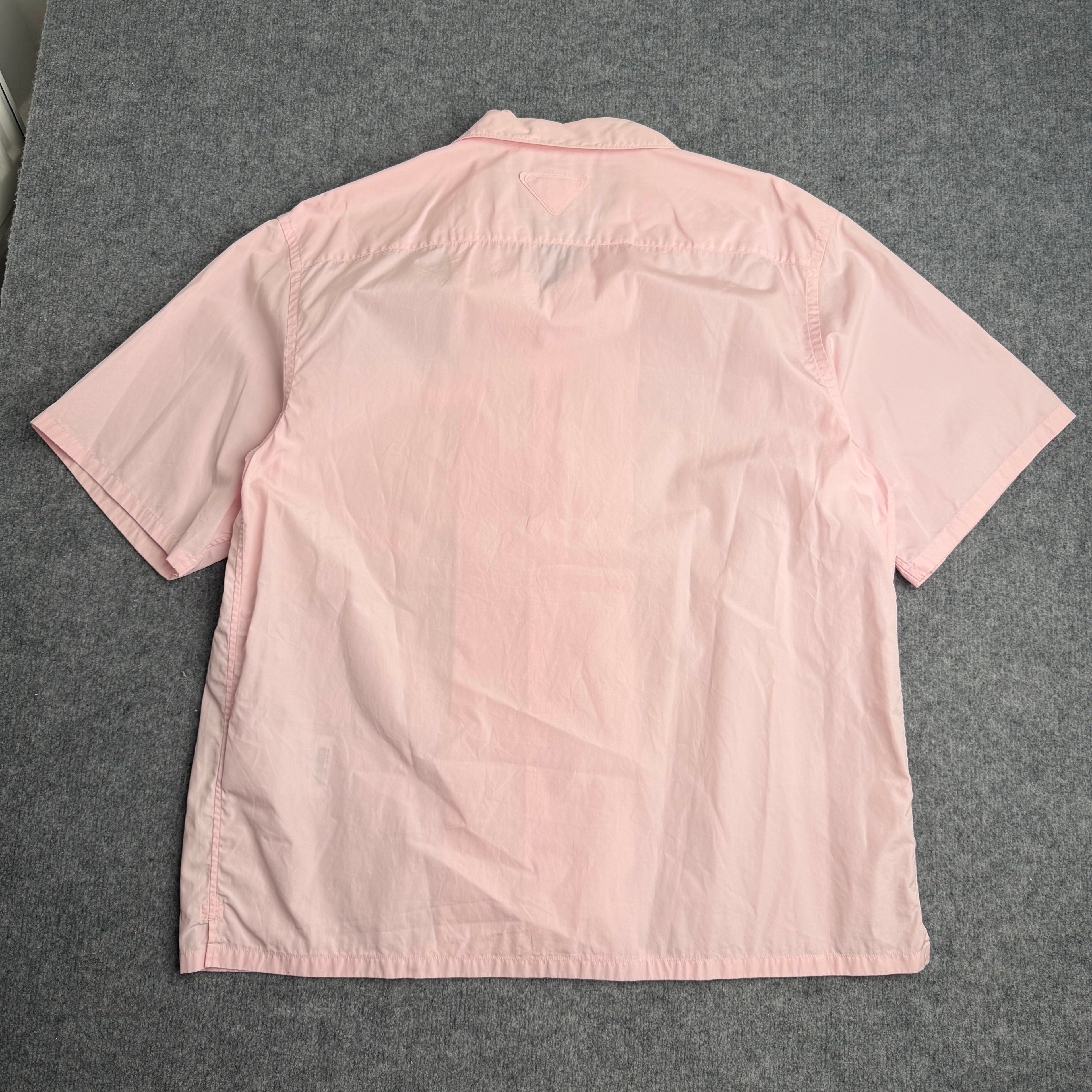 Prada skjorte (Str. XL)
