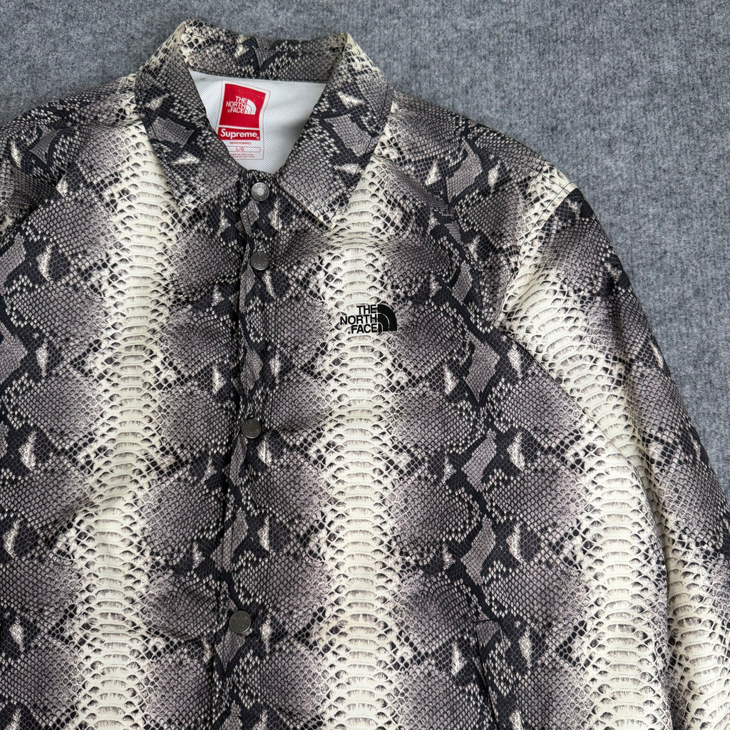 Supreme x the north face jakke (Str. L)