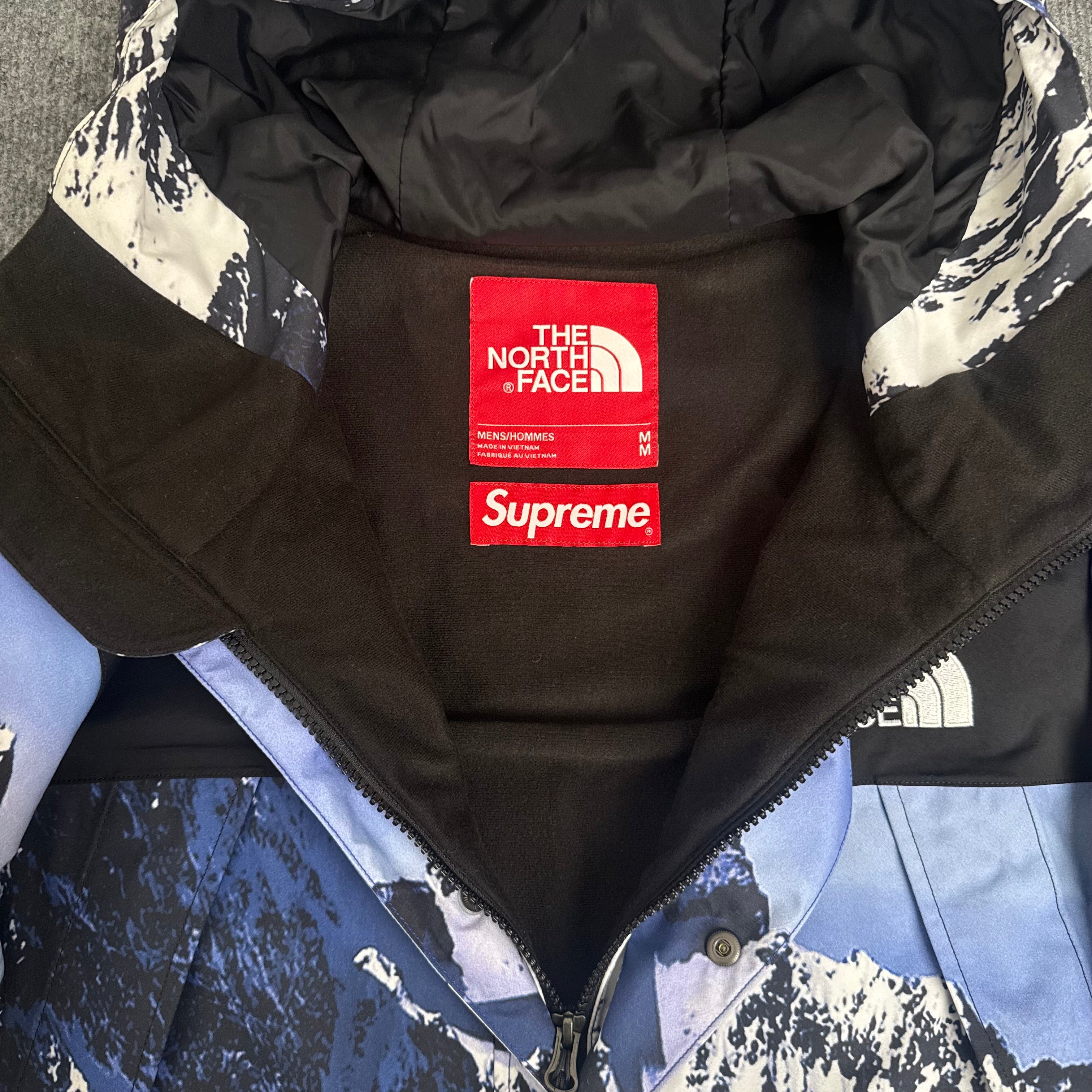 Supreme x The North Face jakke (Str. M)