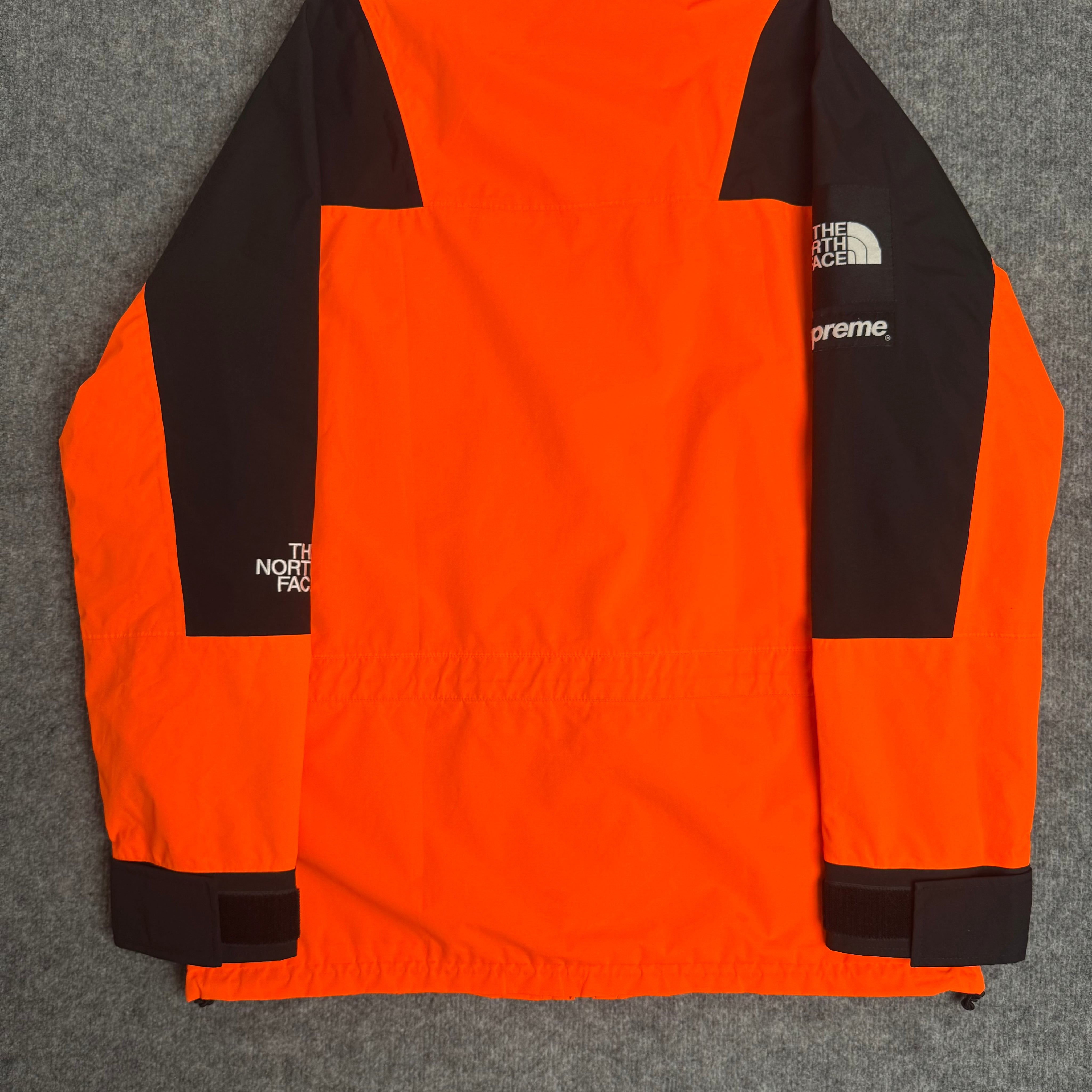 Supreme X The North Face jakke (Str. M)