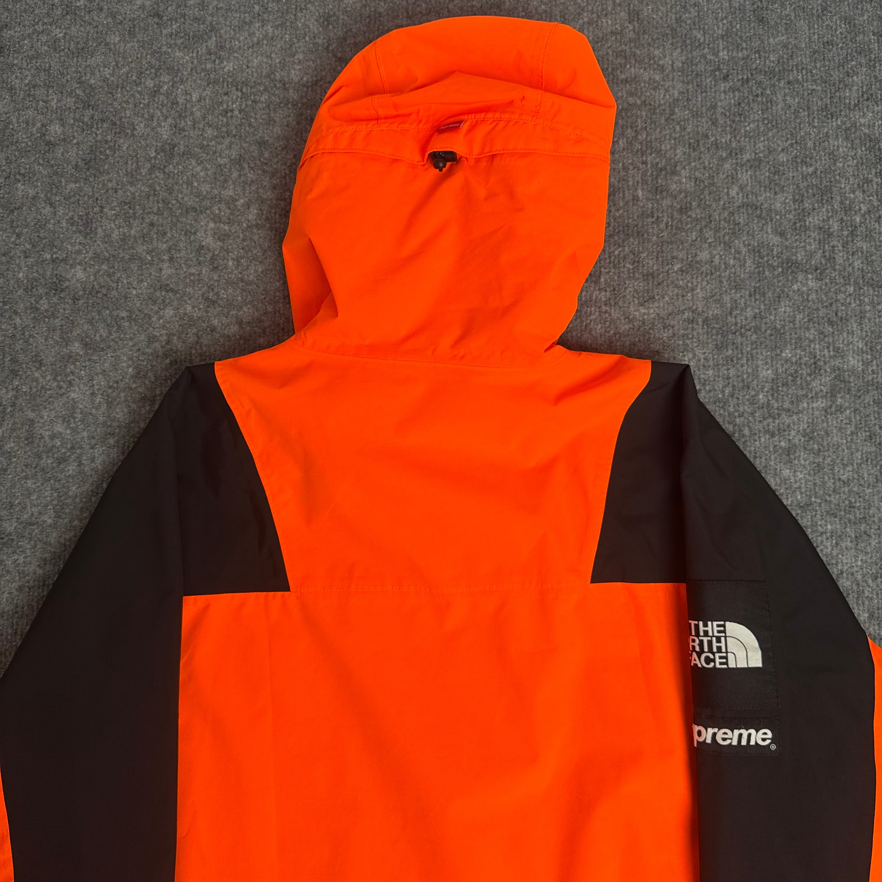 Supreme X The North Face jakke (Str. M)