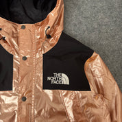 Supreme x The North Face jakke (Str. M)
