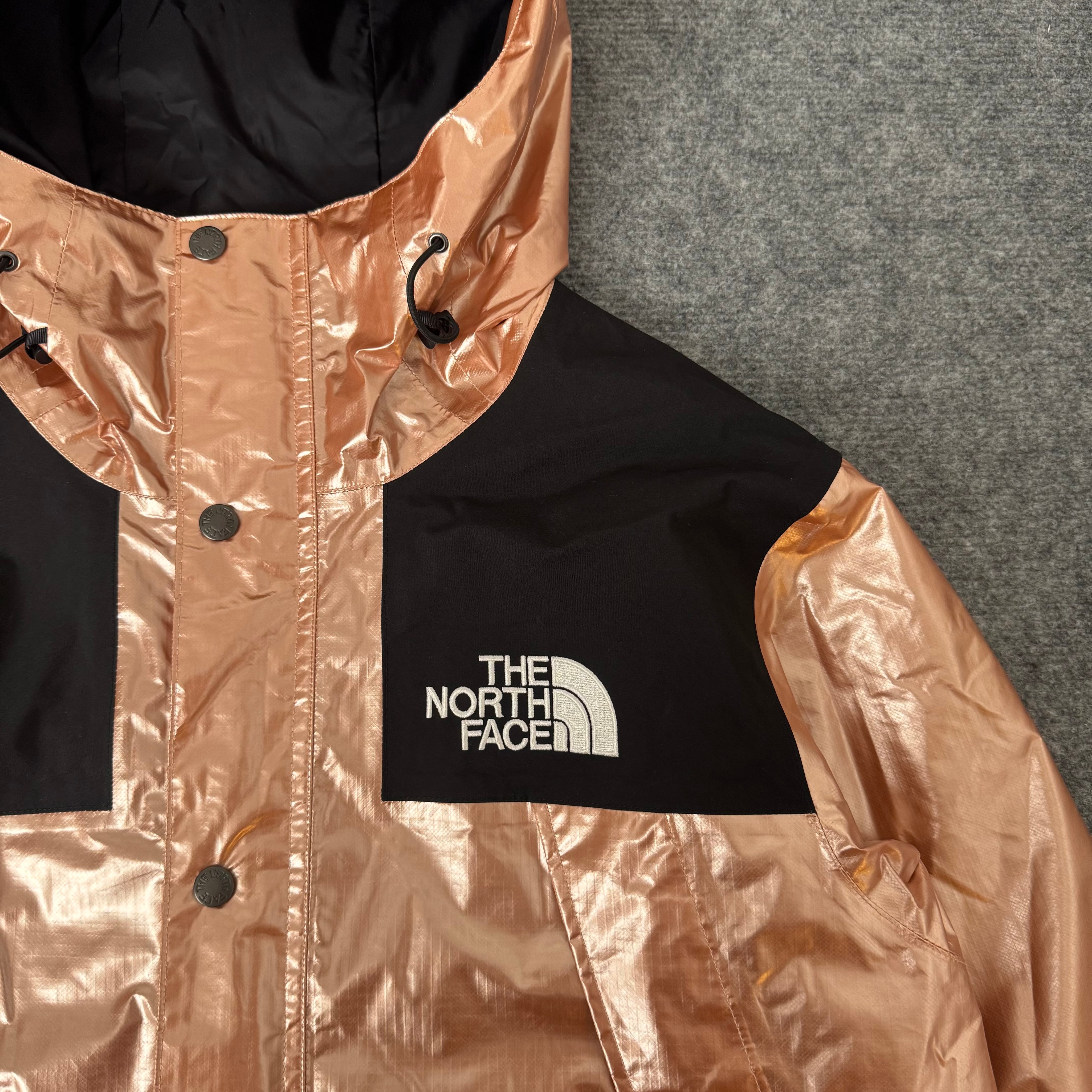 Supreme x The North Face jakke (Str. M)
