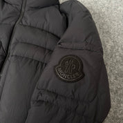 Moncler jakke (Str. S)