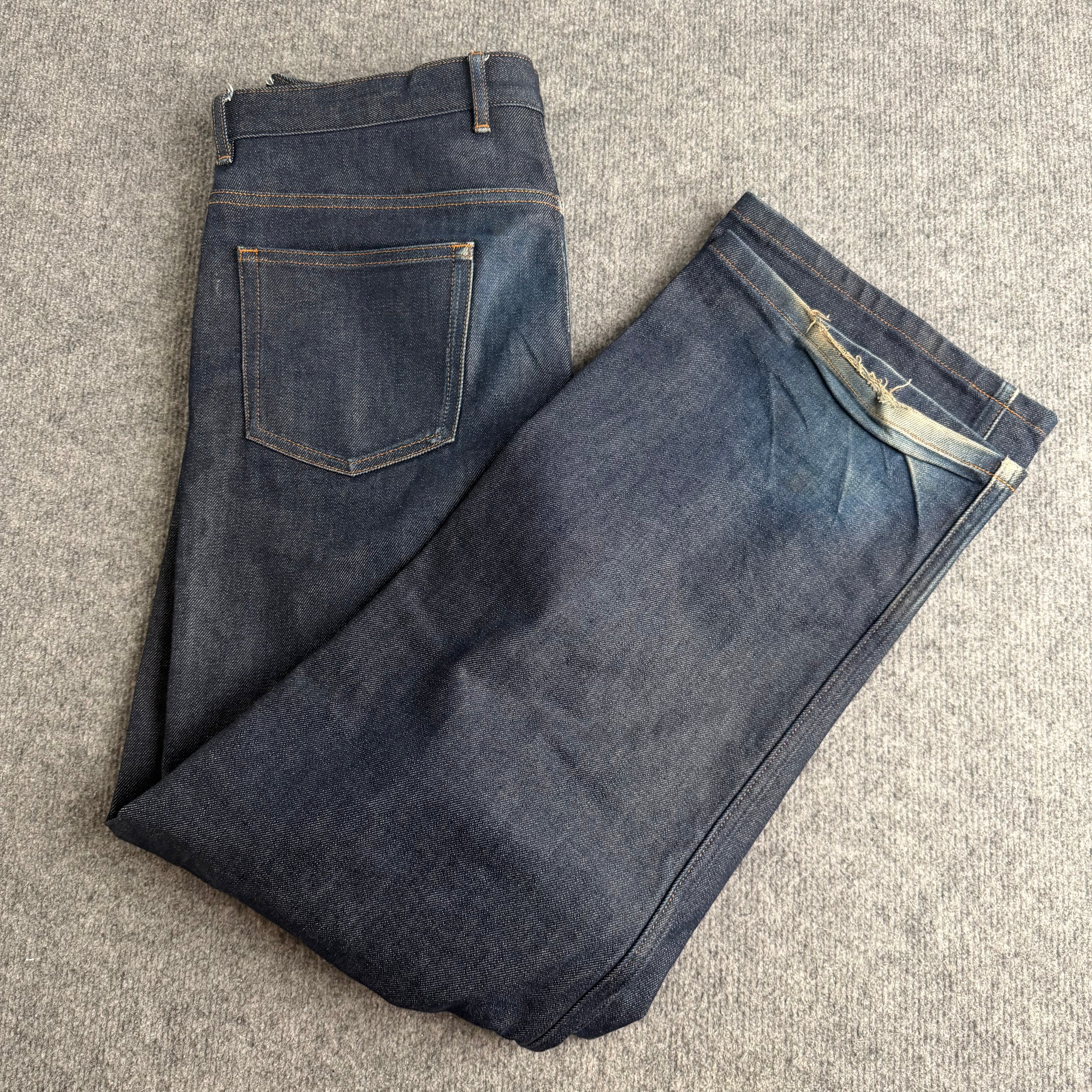 A.P.C bukser (Str. 33)
