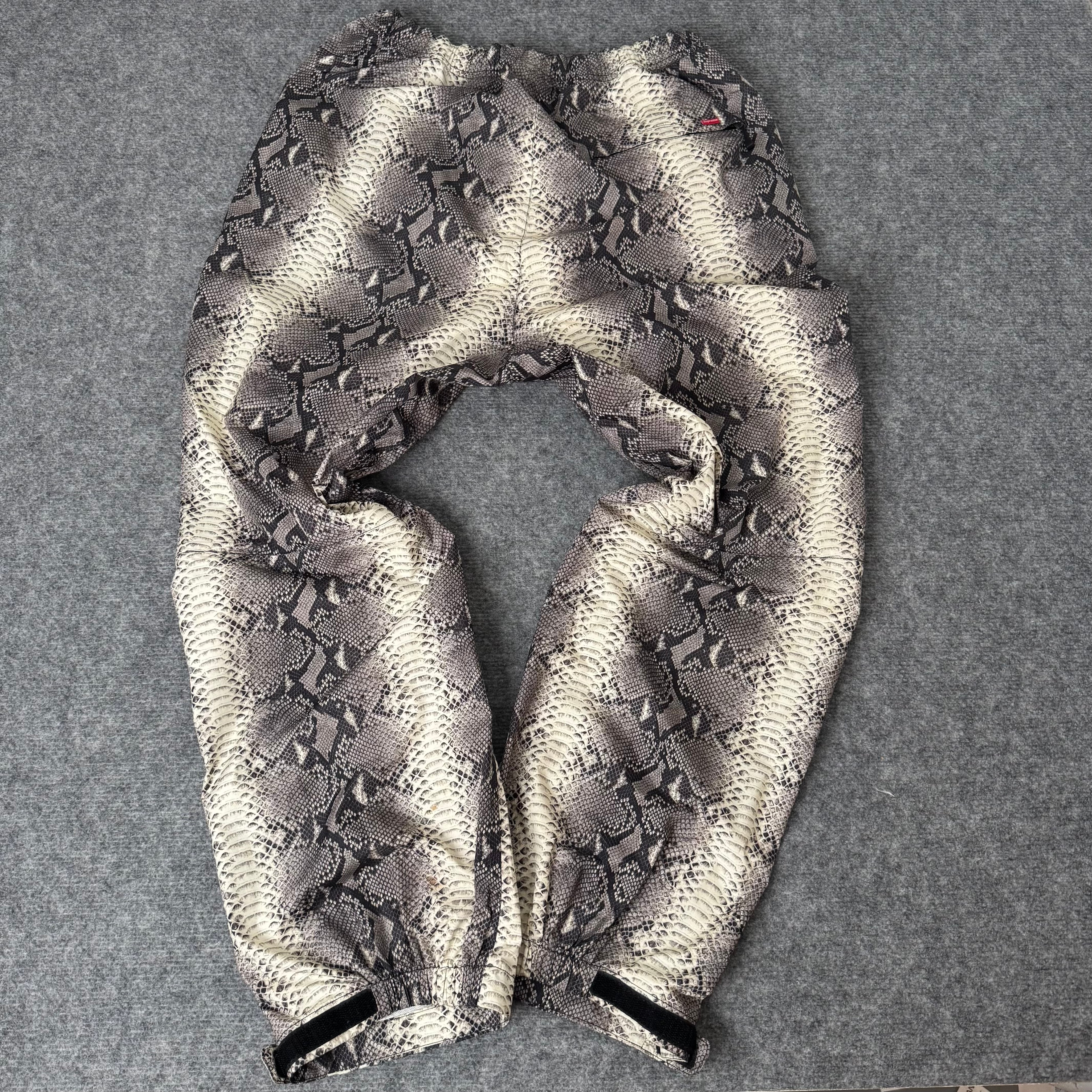 Supreme x The North Face bukser (Str. L)