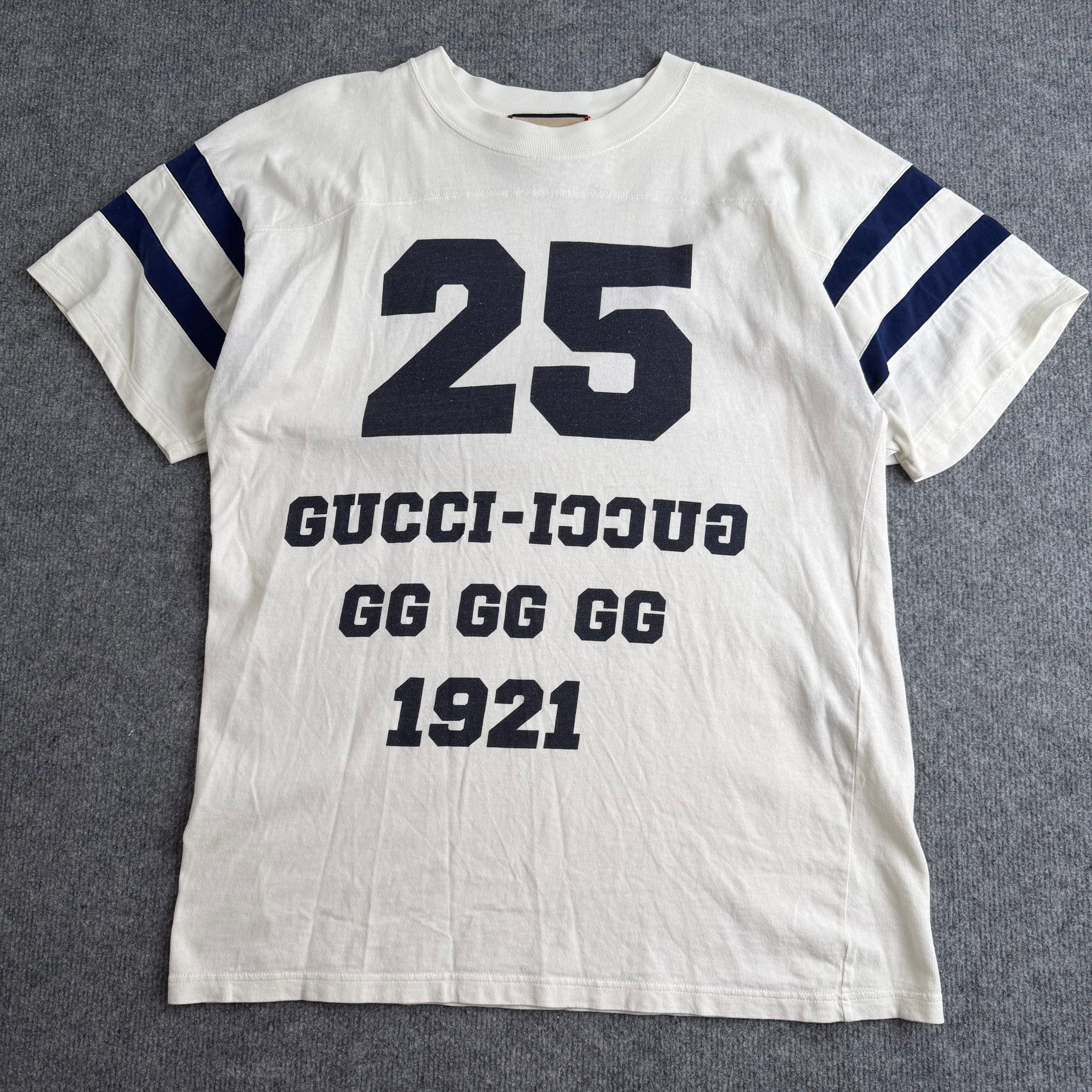 Gucci t-shirt (Str. L)