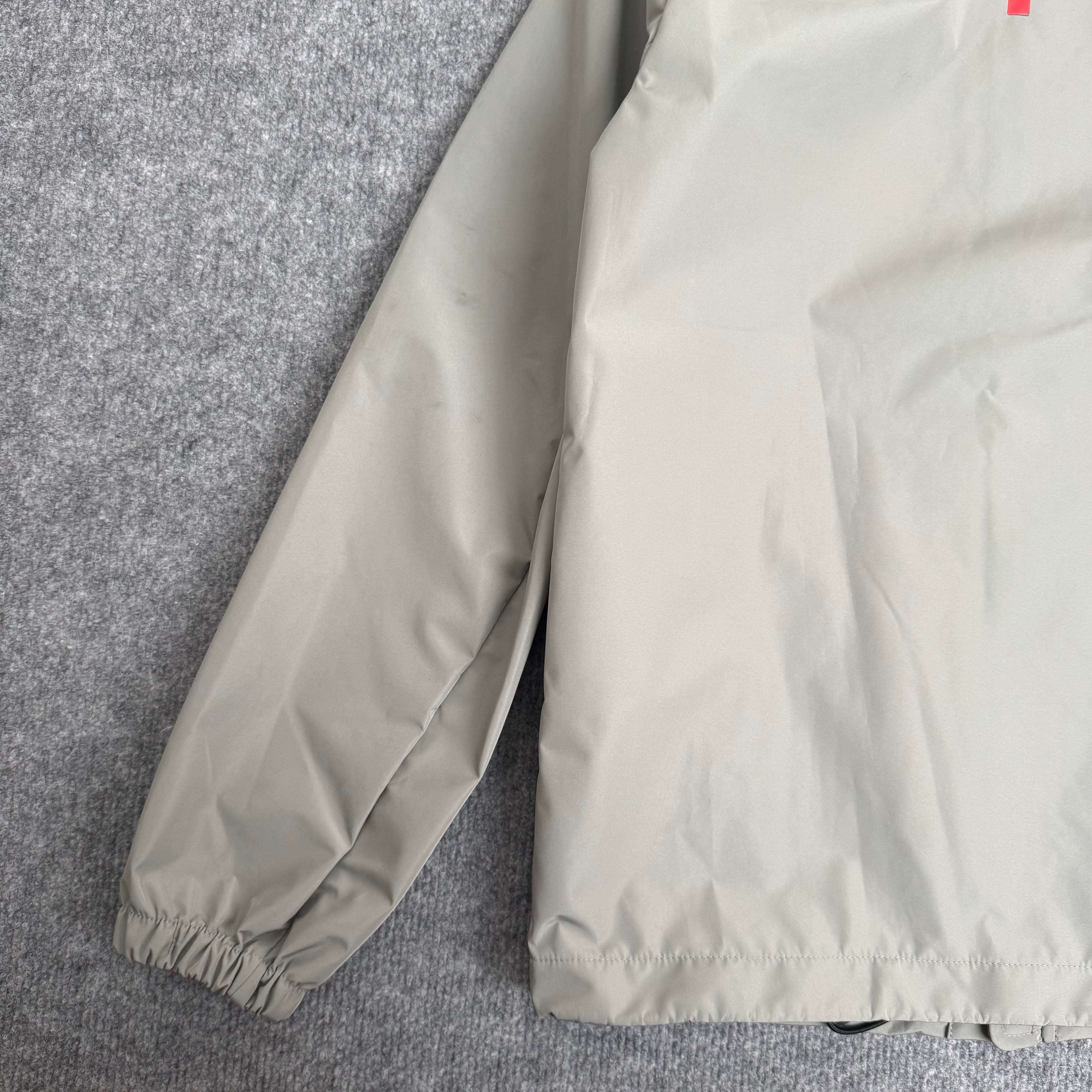 Prada jakke (Str. XS)