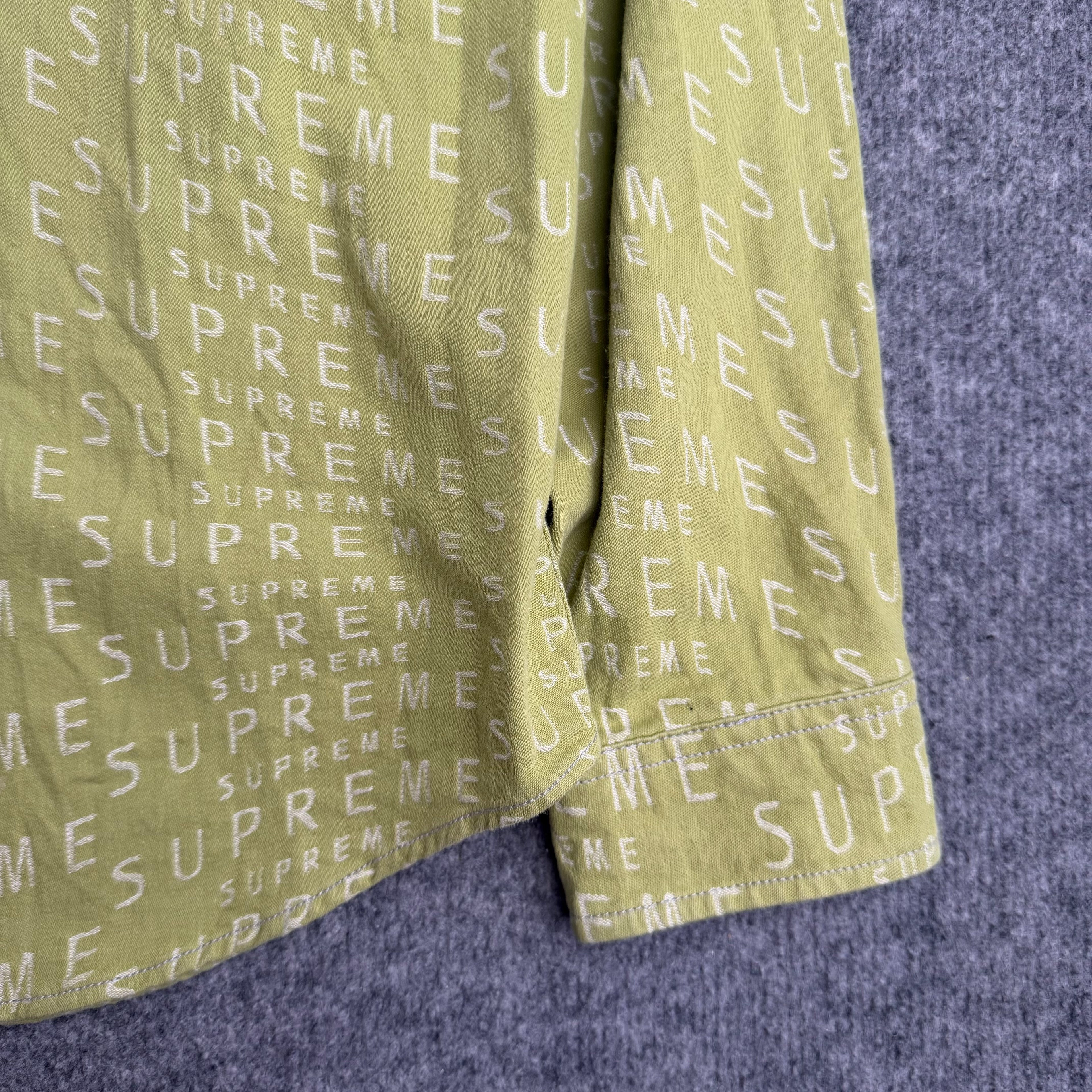 Supreme skjorte (Str. S)