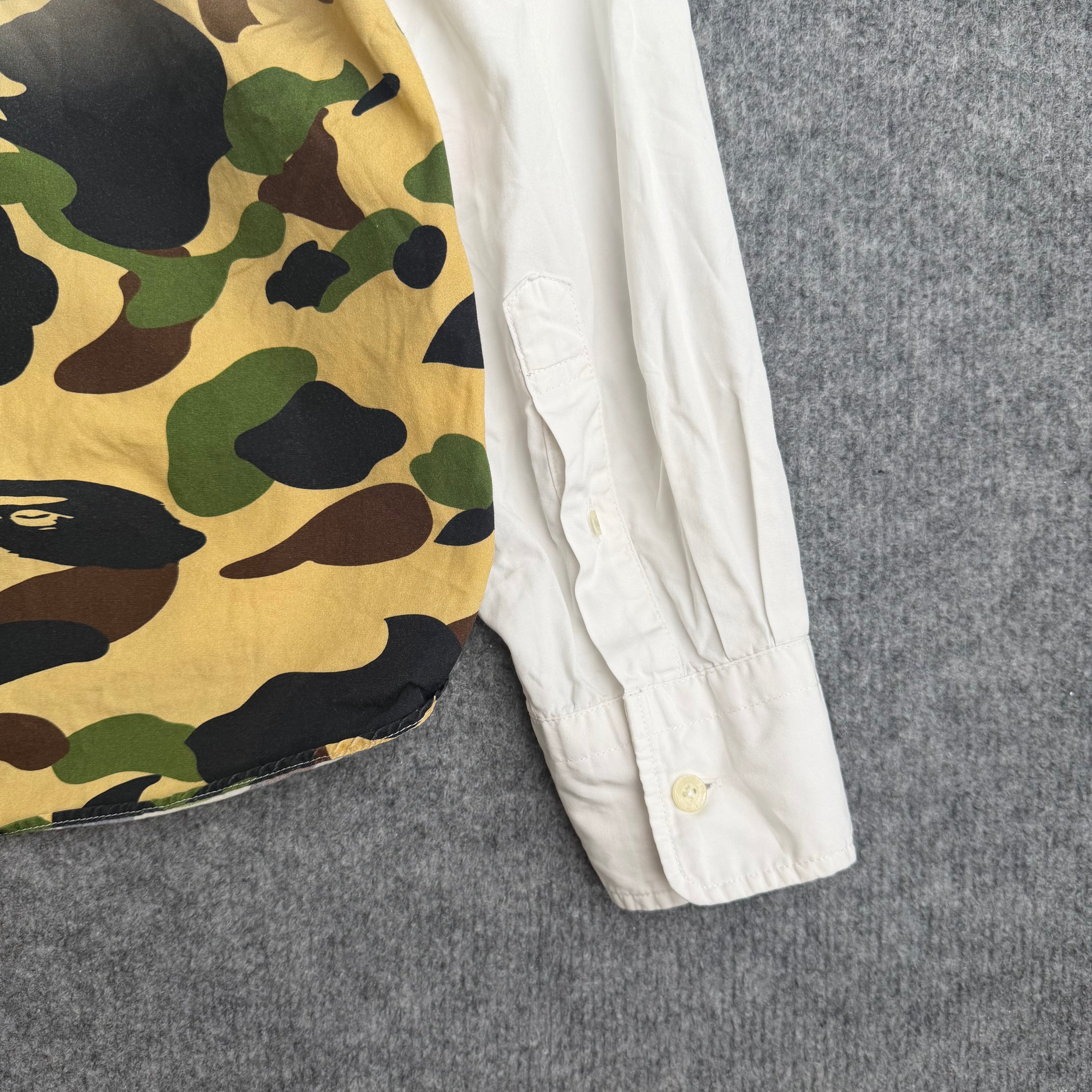 A bathing ape skjorte (Str. L)