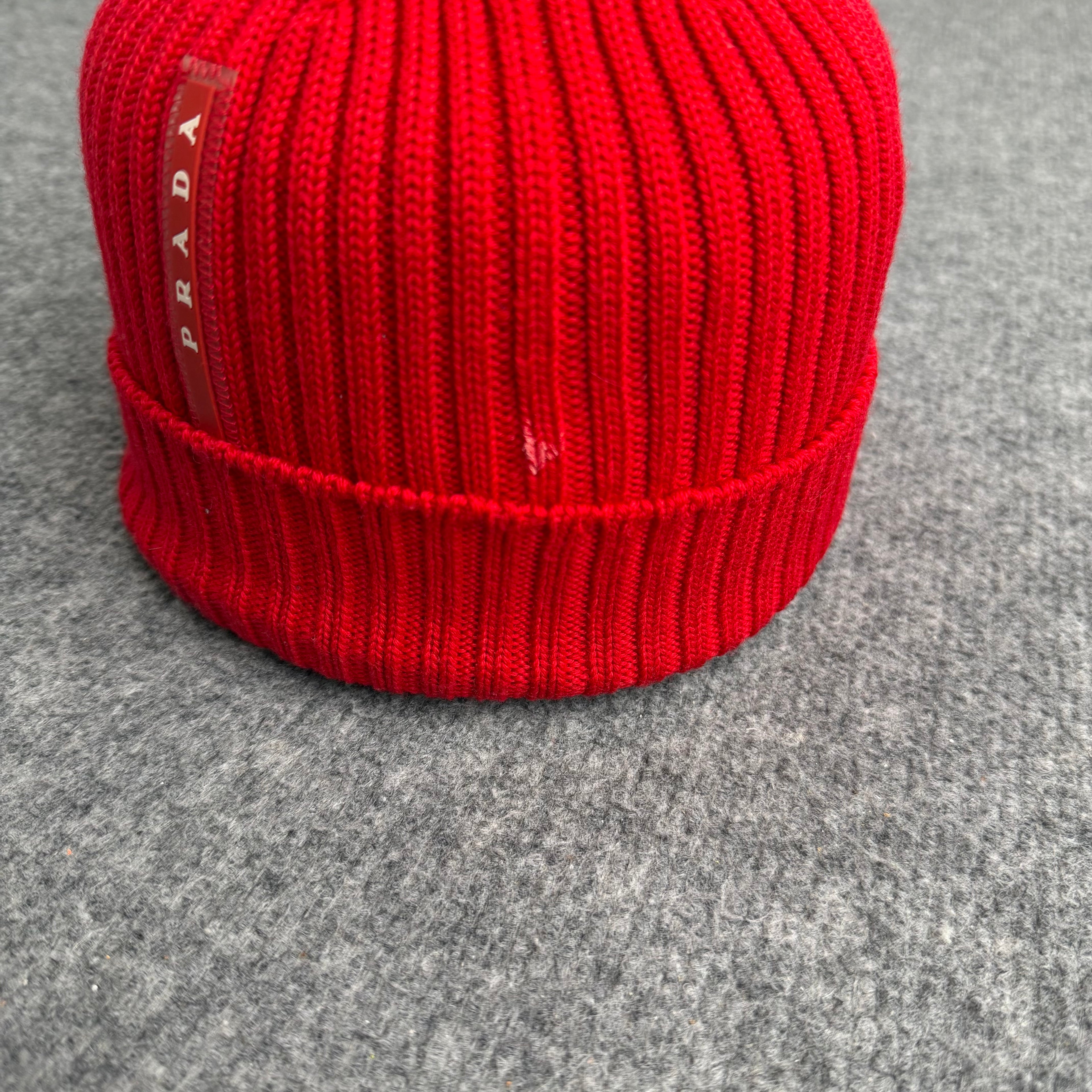 Prada hue