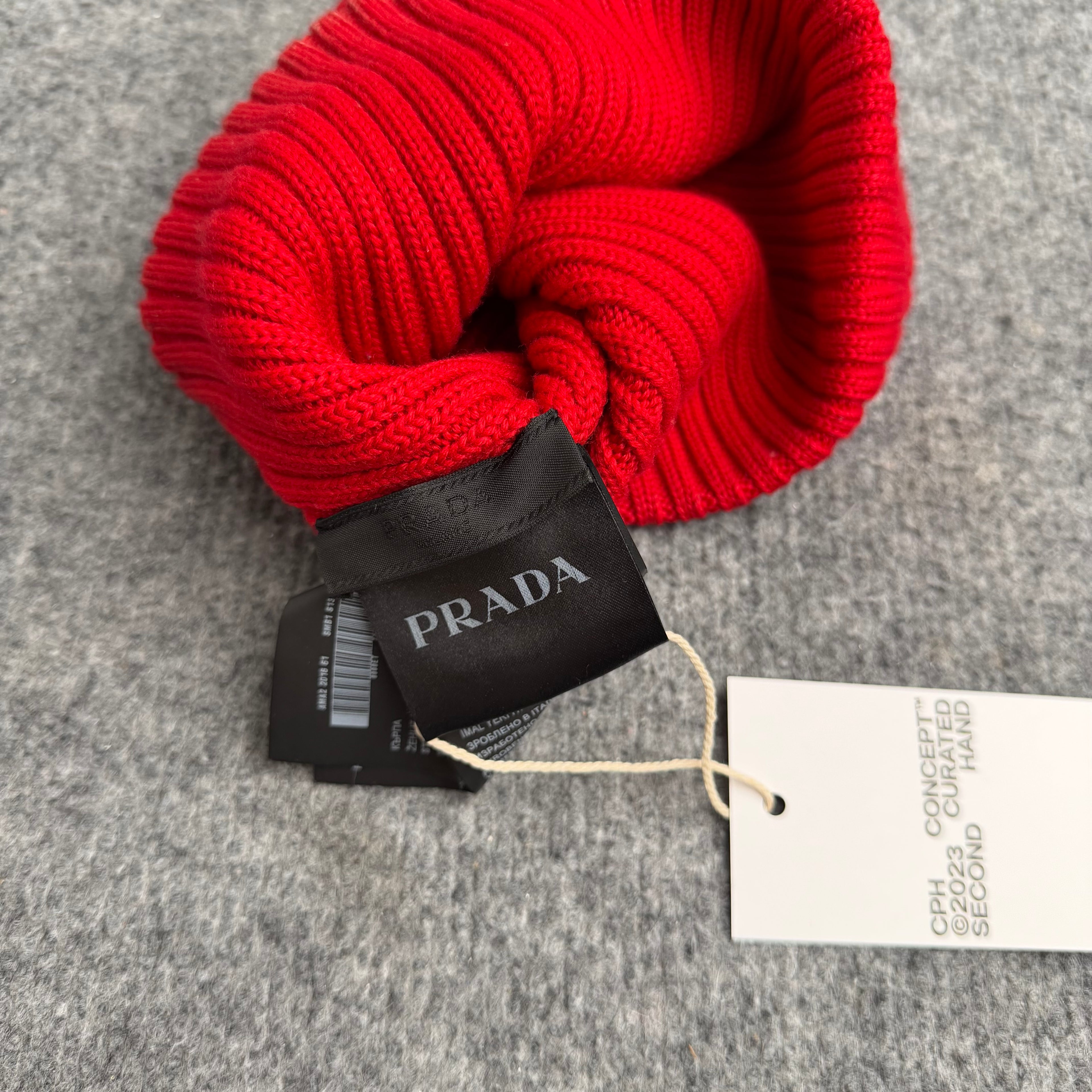 Prada hue