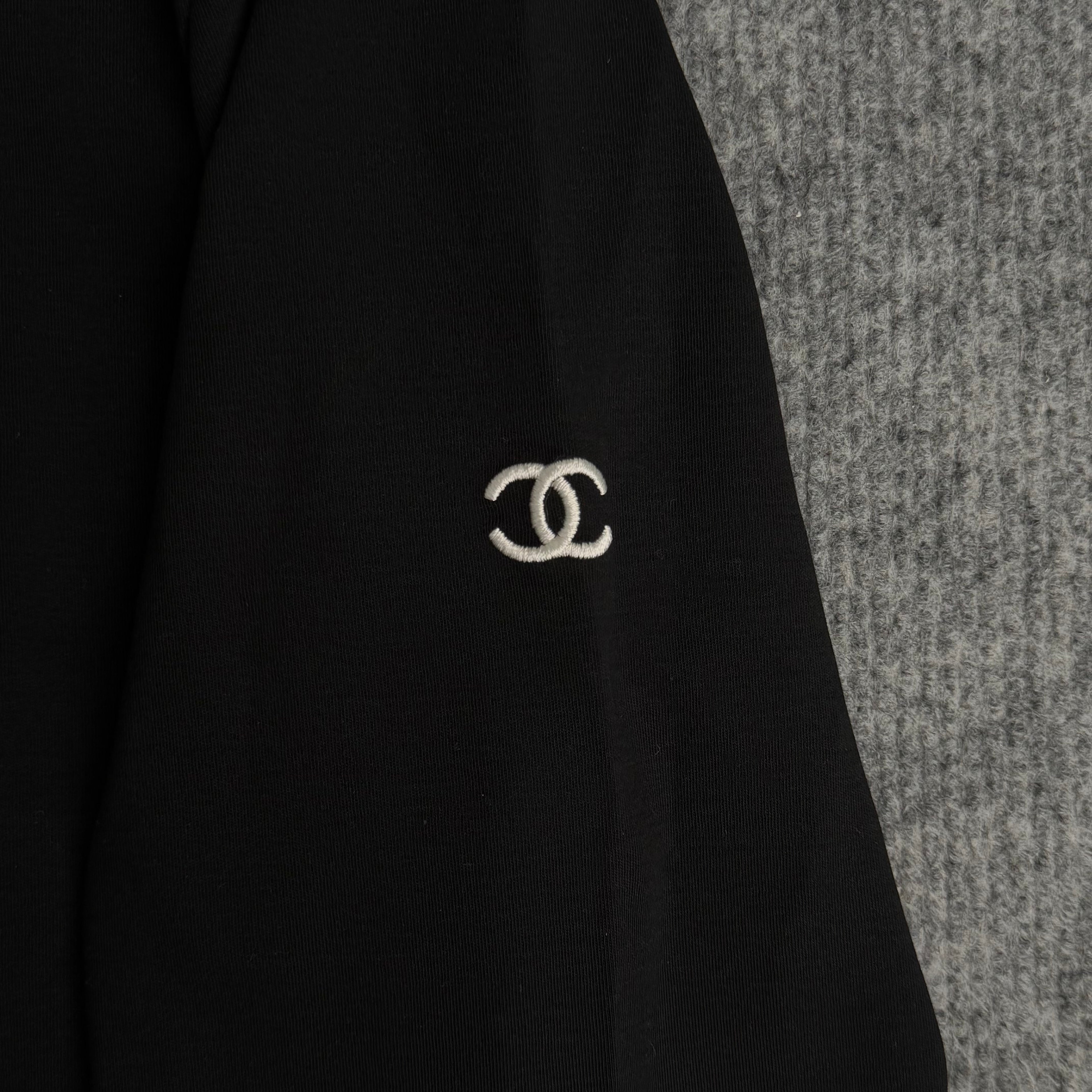 Chanel bluse (Str. S)