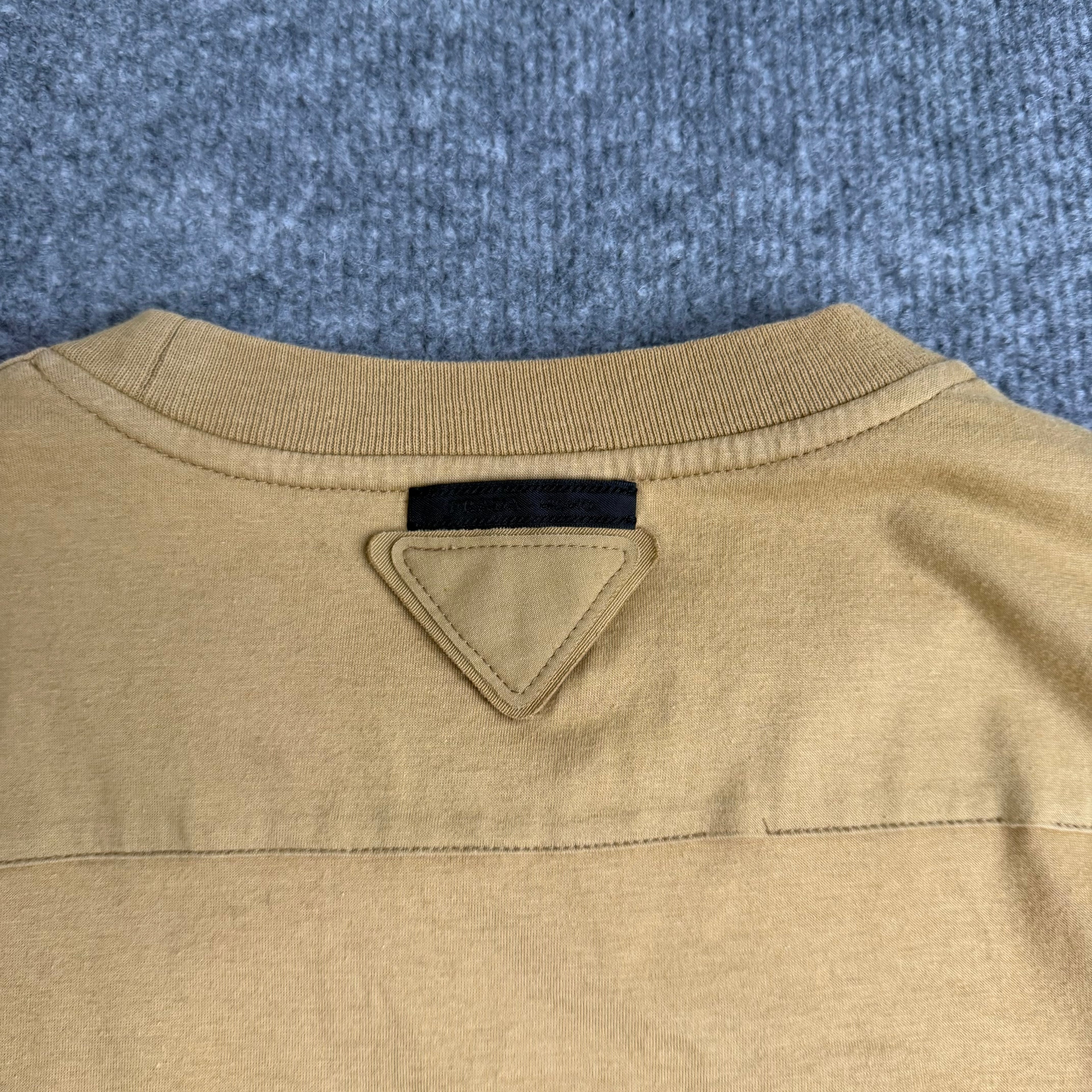Prada T-shirt (Str. S)