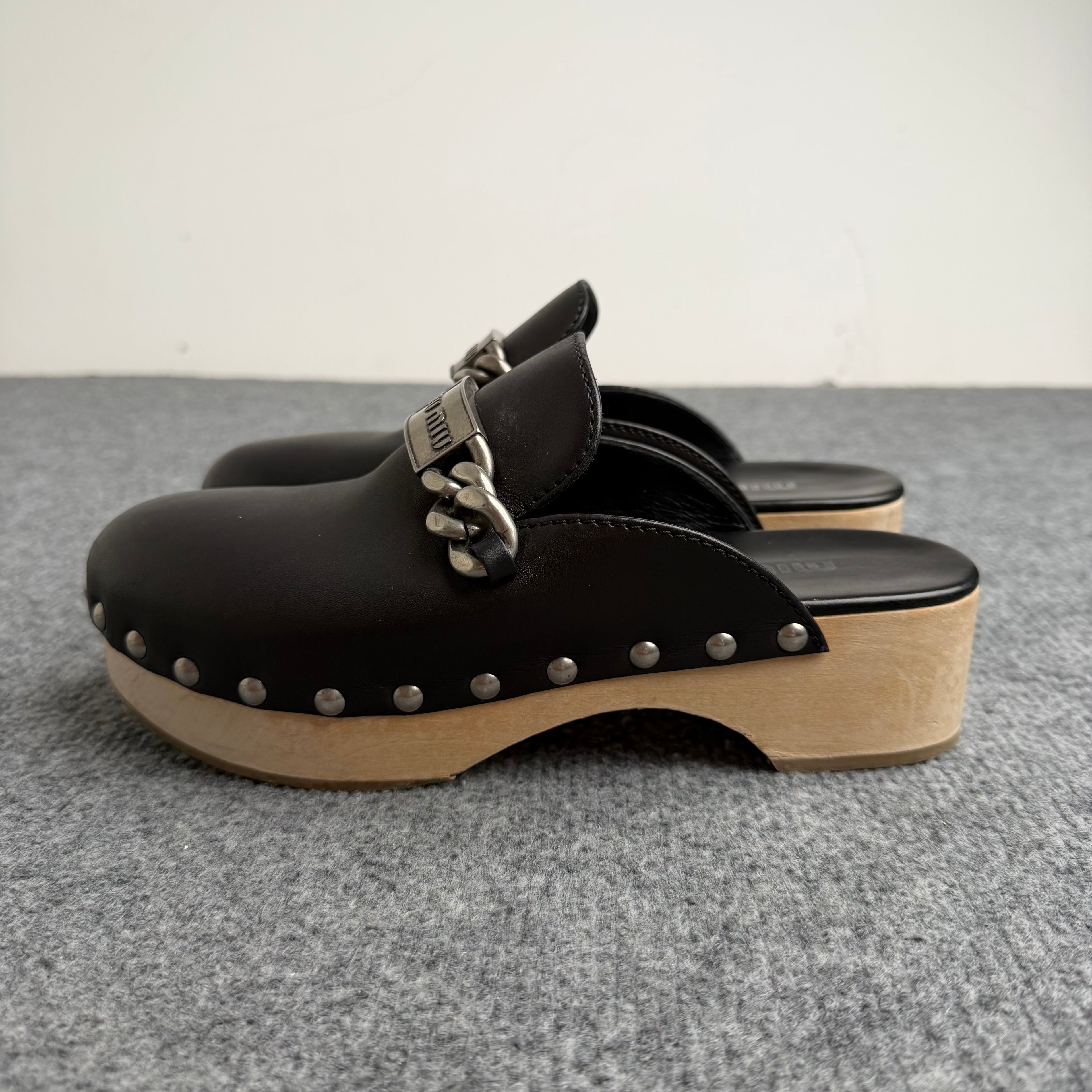 Miu Miu Mules (Str. 37)
