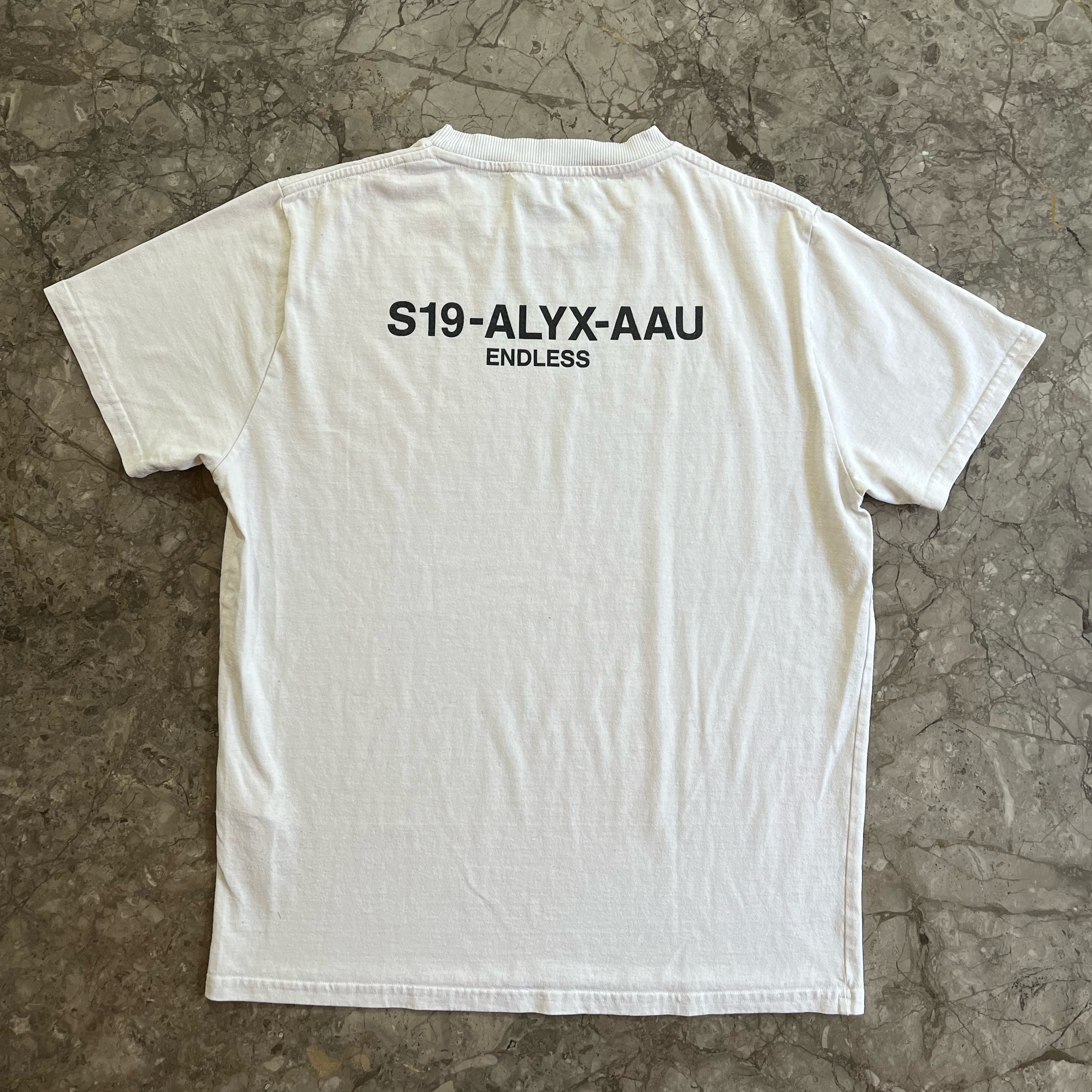 ALYX t-shirt (Str. L)