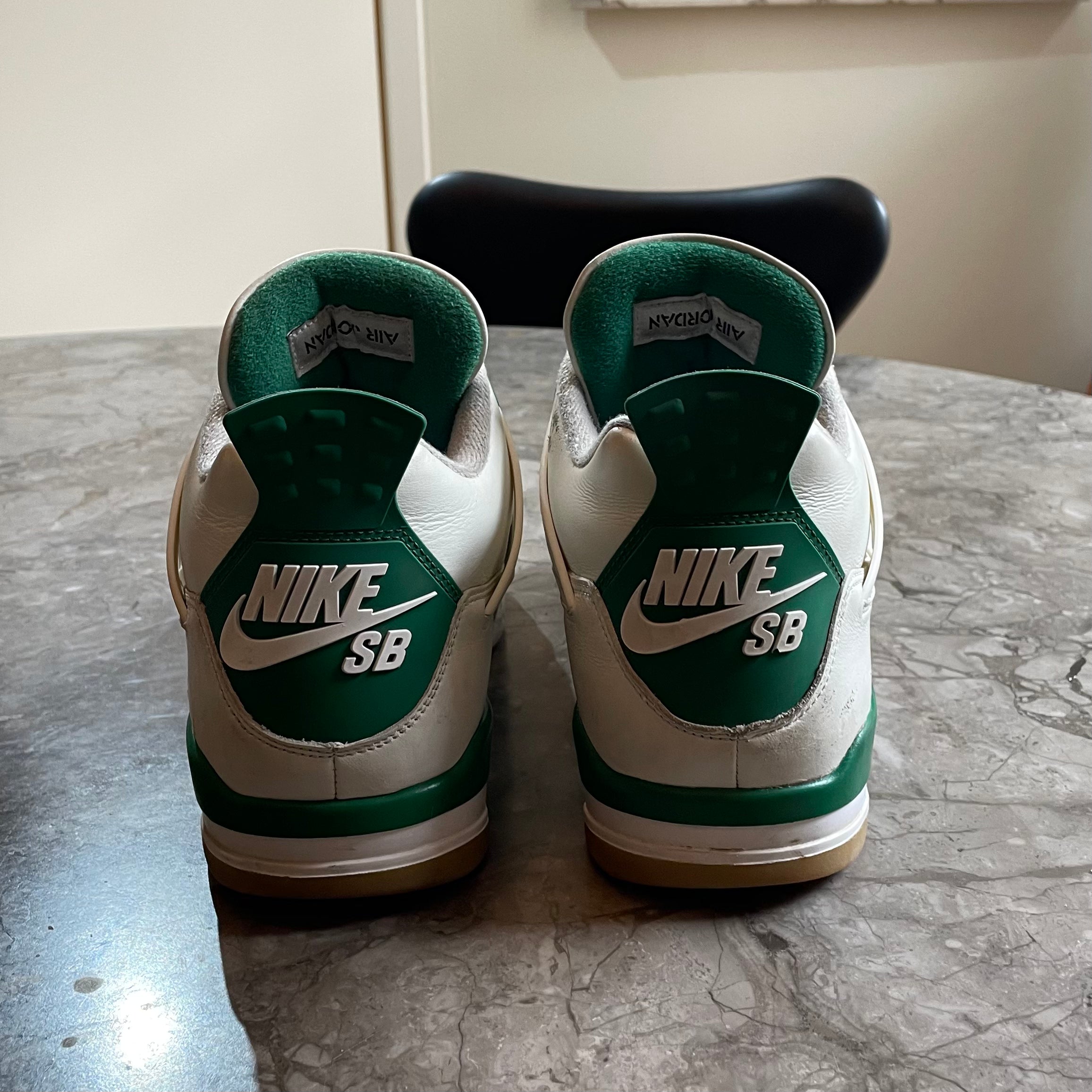 Nike Air Jordan 4 Pine Green (storlek 46)