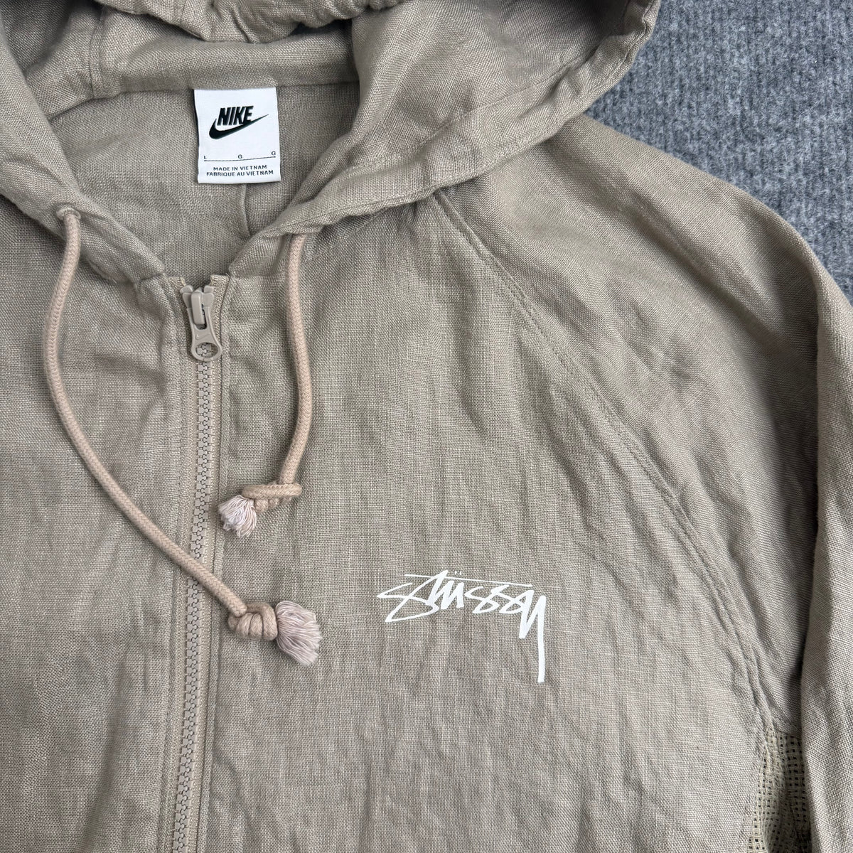 Stussy x Nike jakke (Str. L)