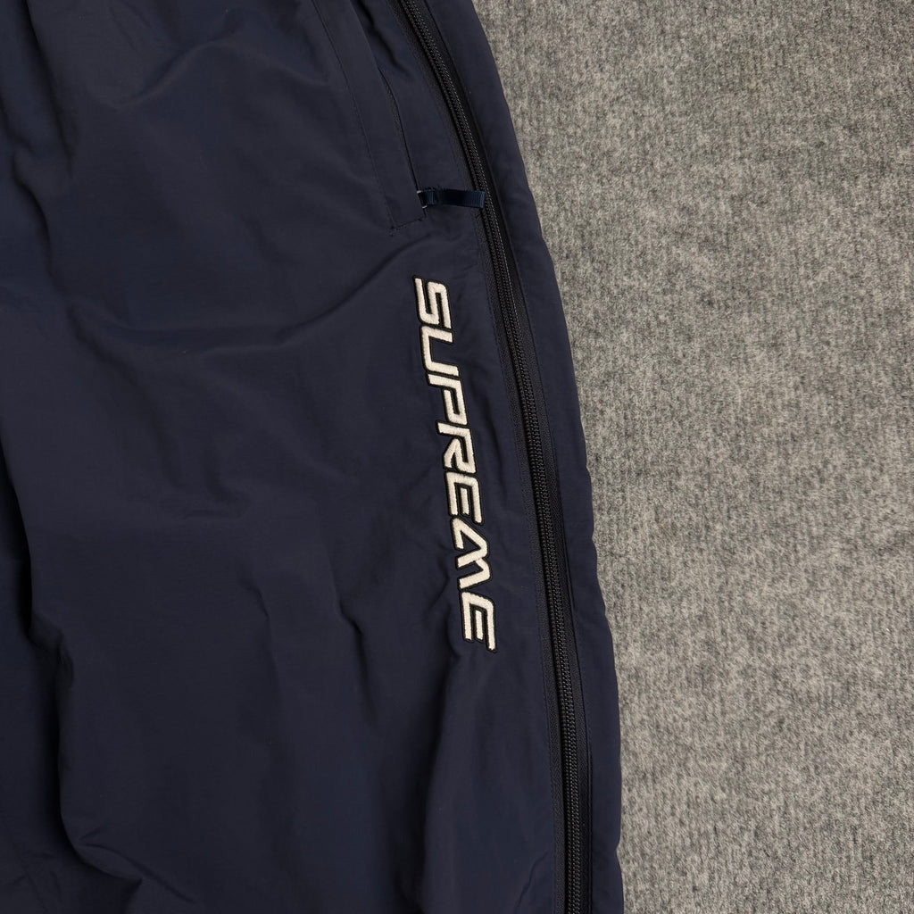 Supreme track pants (Str. S)