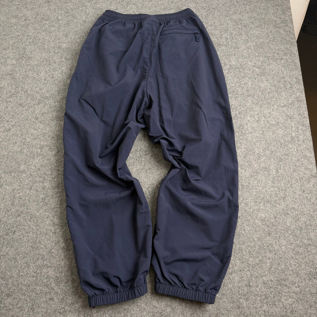 Supreme track pants (Str. S)