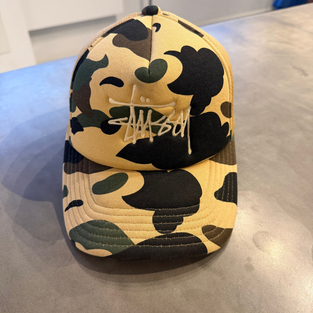A bathing ape x stussy kasket